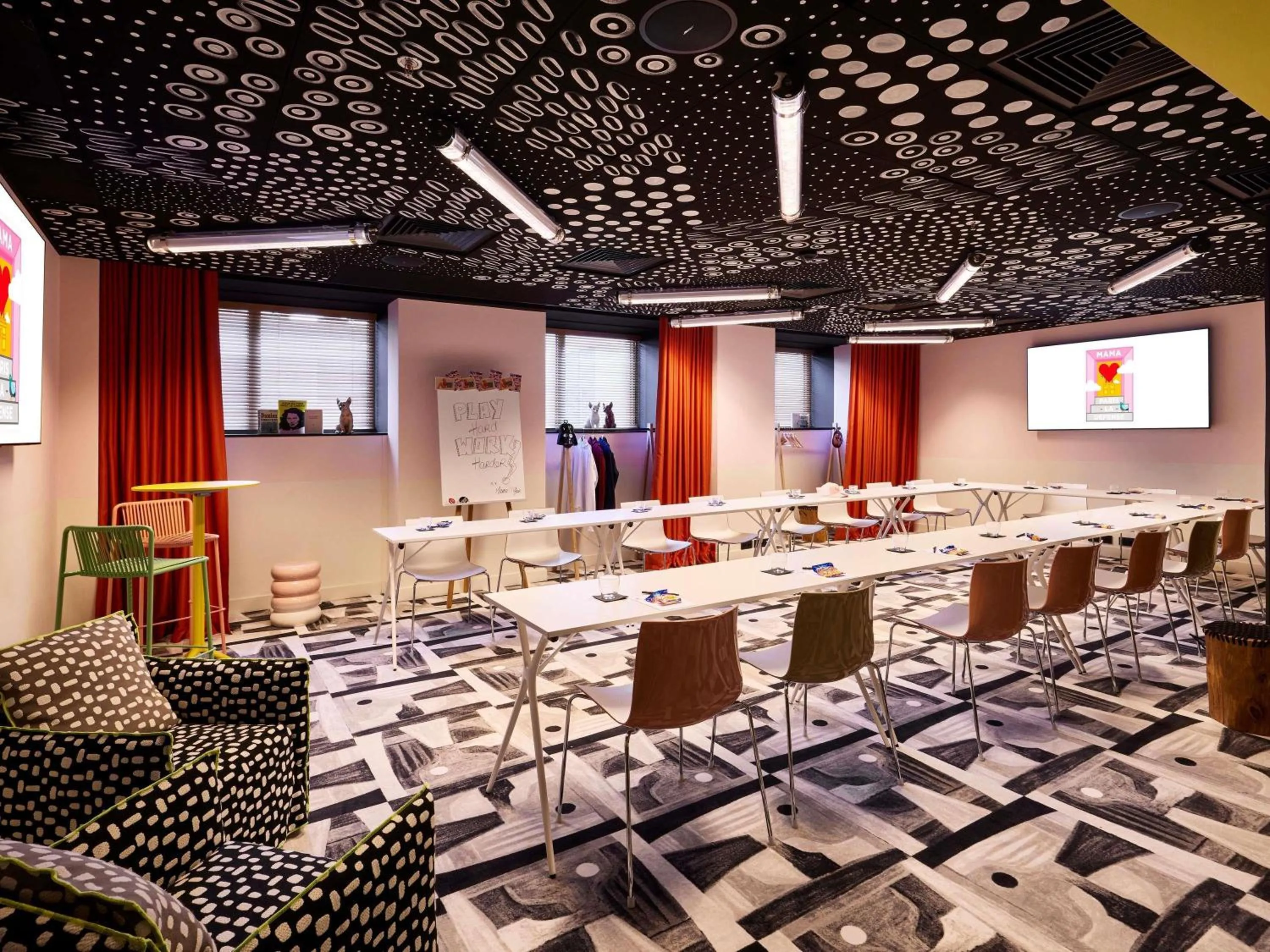 Meeting/conference room in Mama Shelter Paris La Défense