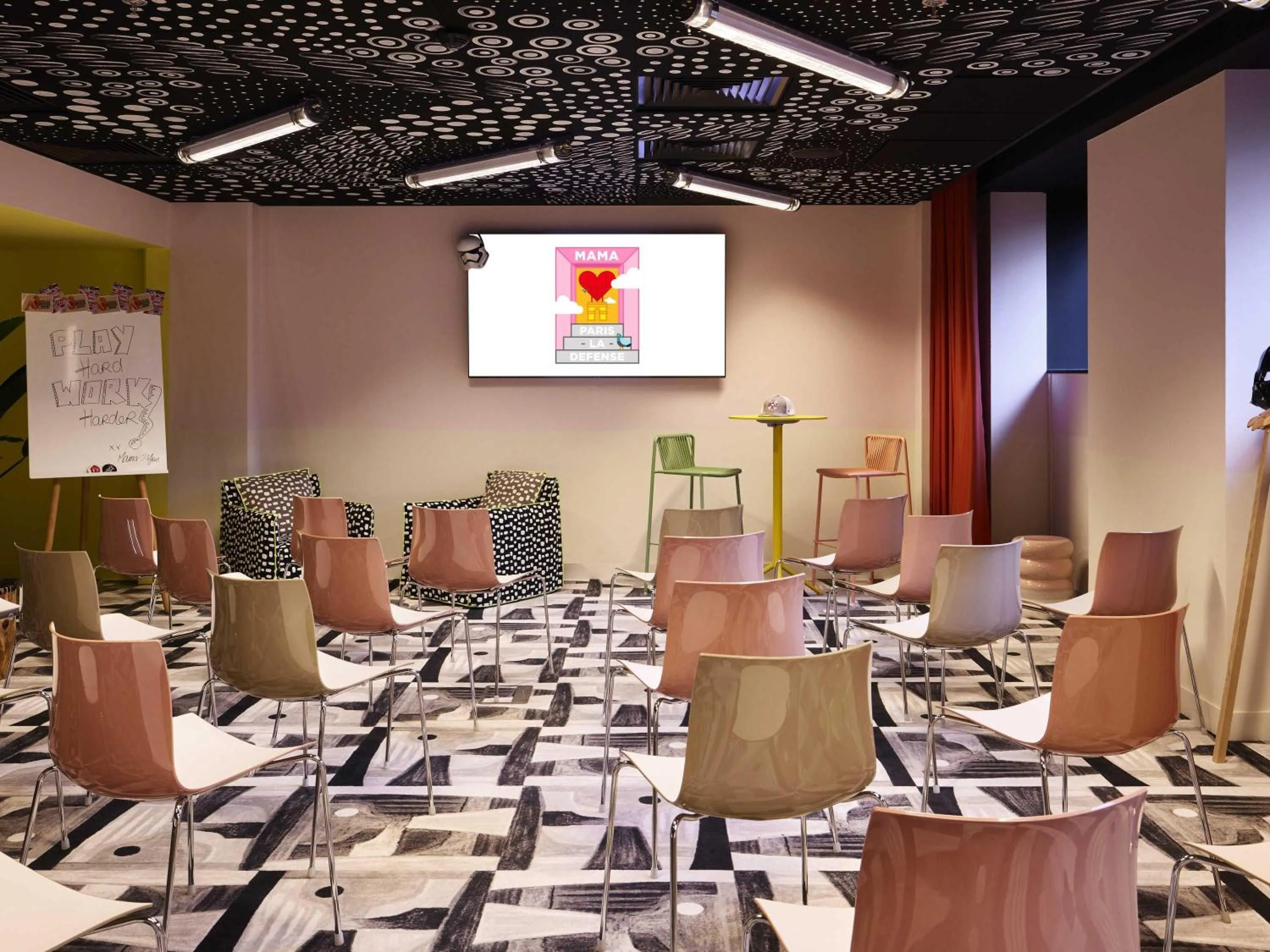 Meeting/conference room in Mama Shelter Paris La Défense