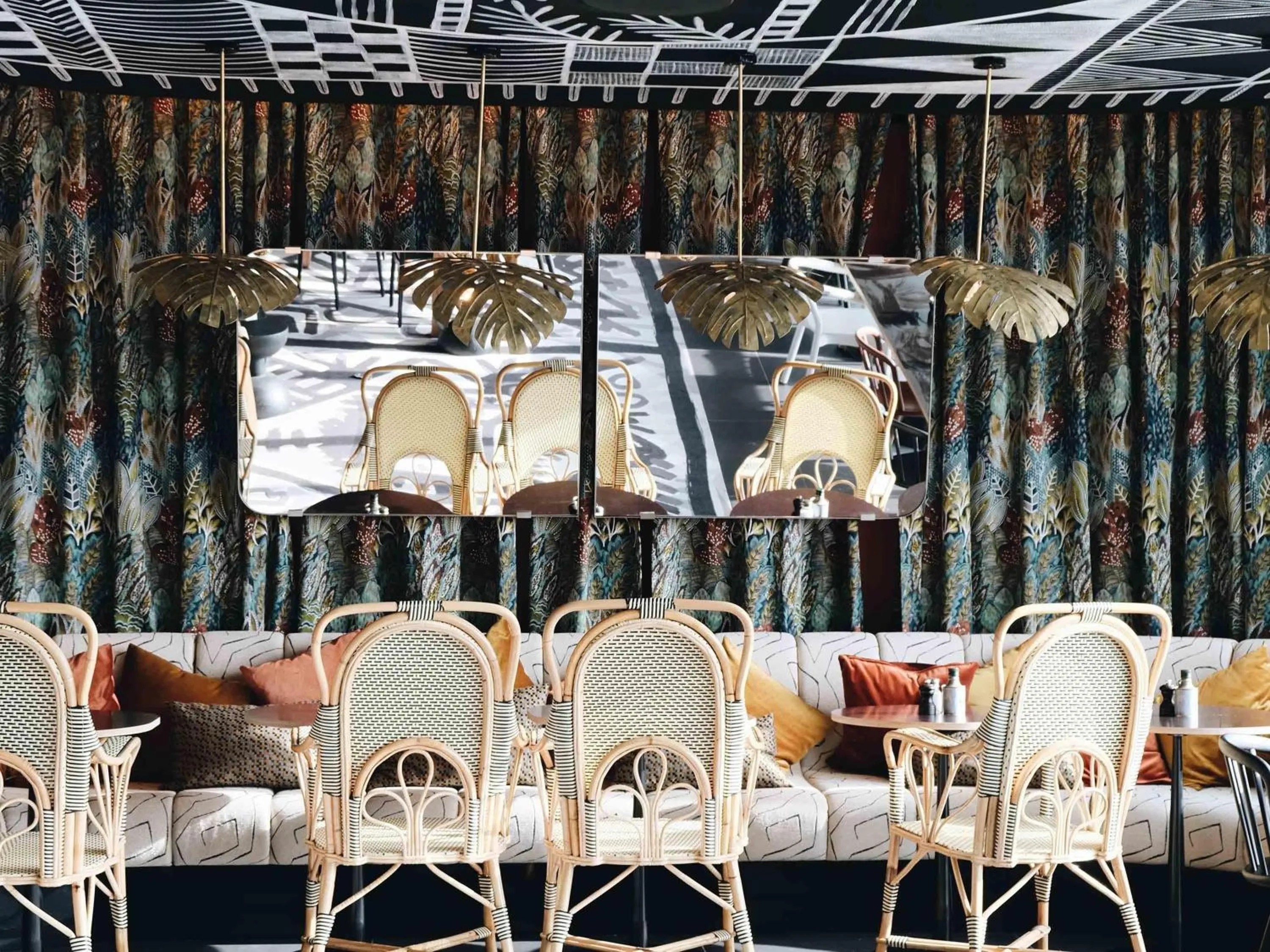 Restaurant/places to eat in Mama Shelter Paris La Défense