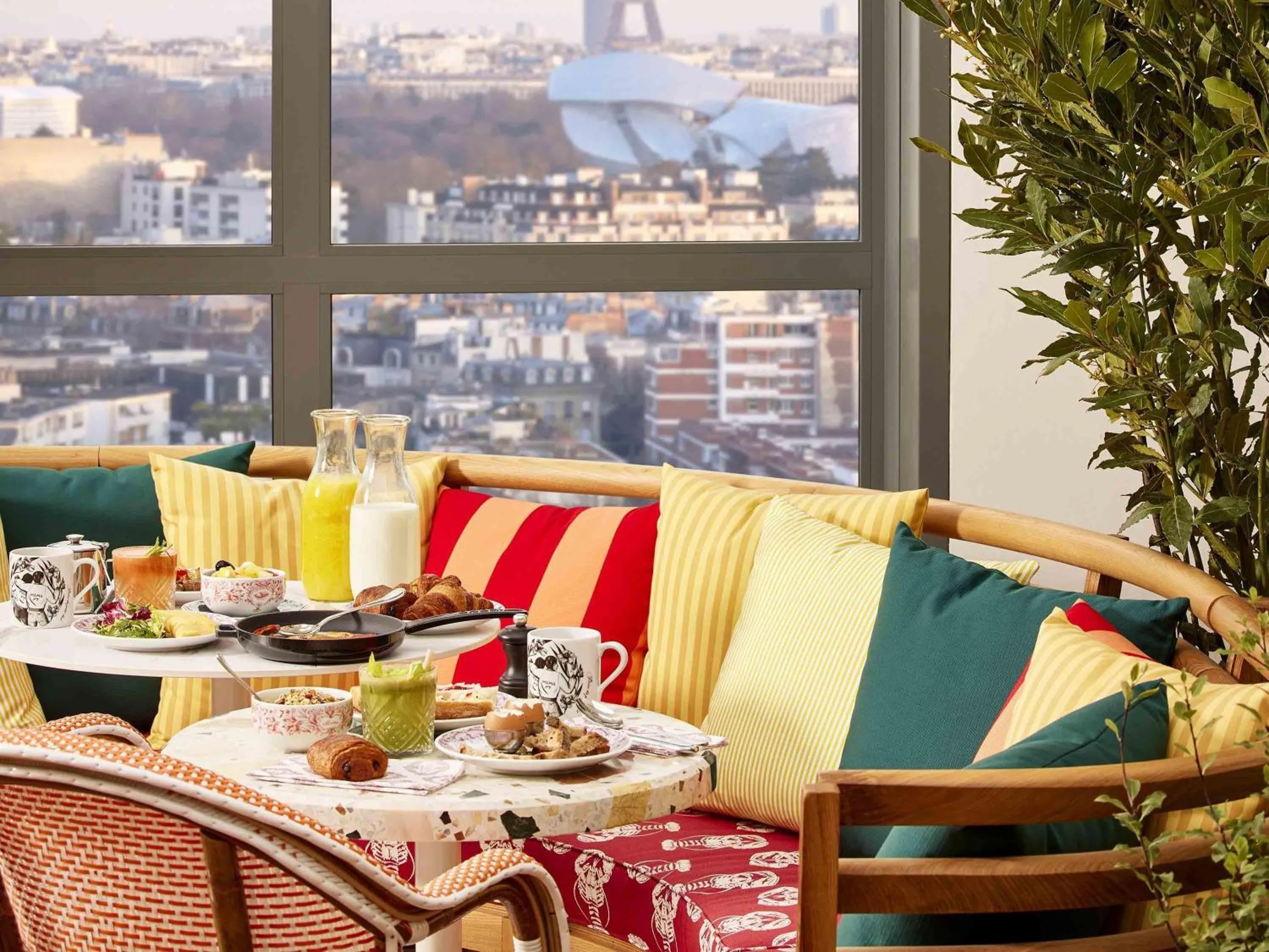 Restaurant/places to eat in Mama Shelter Paris La Défense