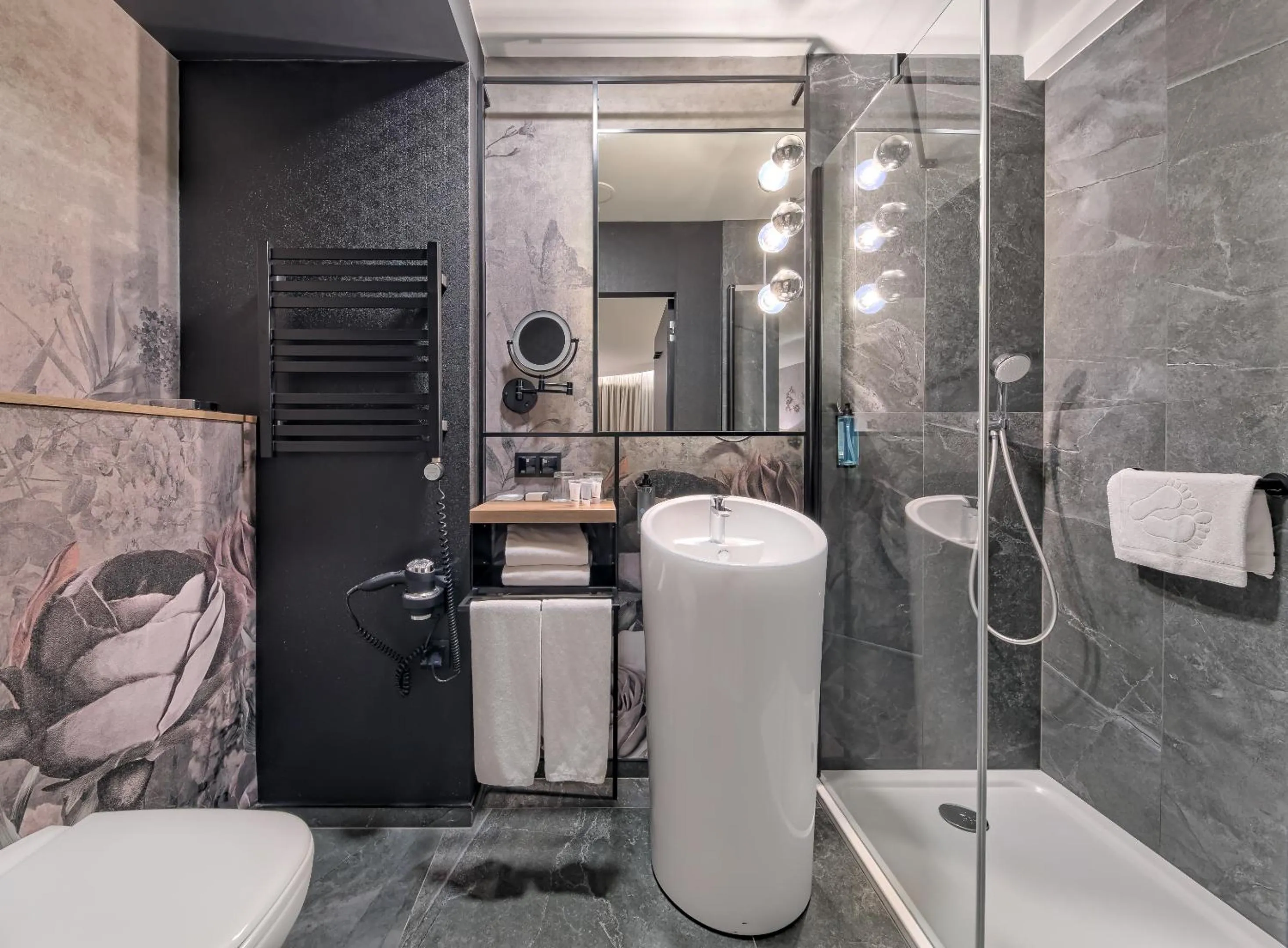 Bathroom in Focus Hotel Premium Warszawa