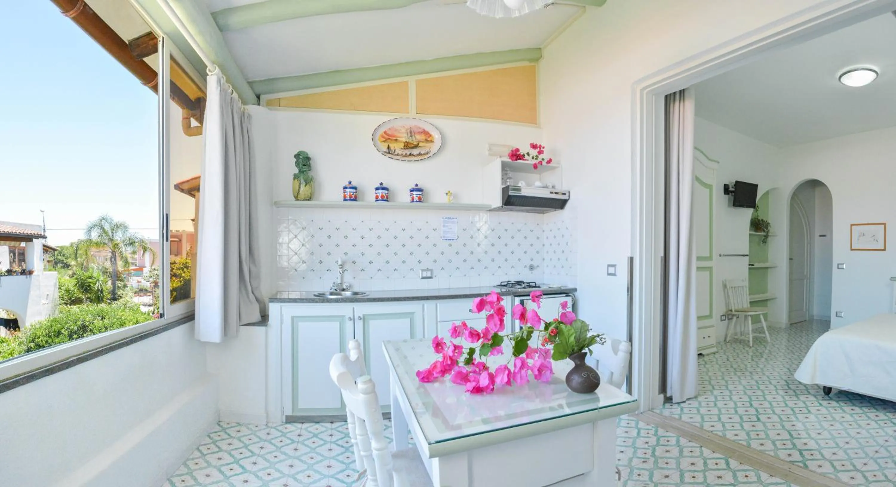 Garden view, Bed in Hotel Residence Mendolita