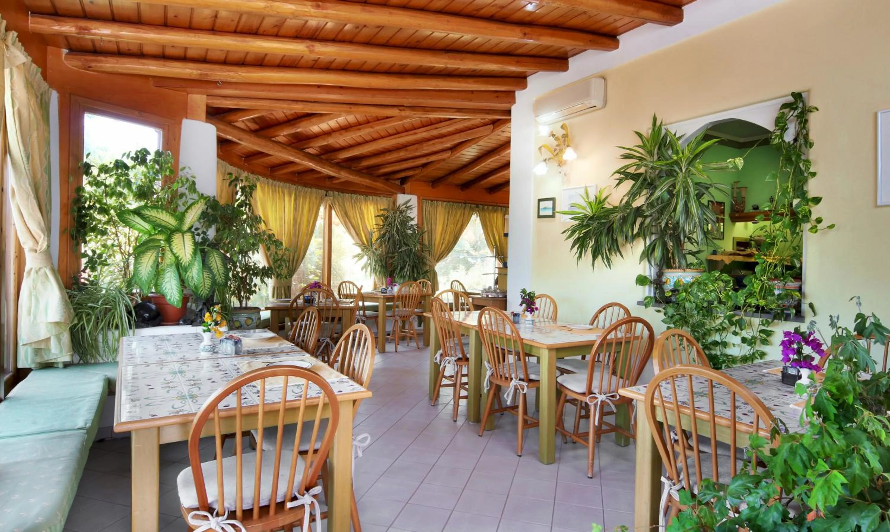 Lounge or bar in Hotel Residence Mendolita