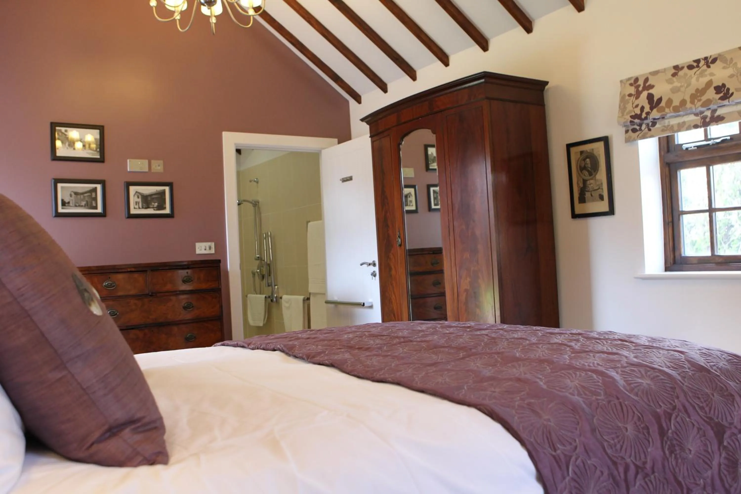 Bed in The Compasses