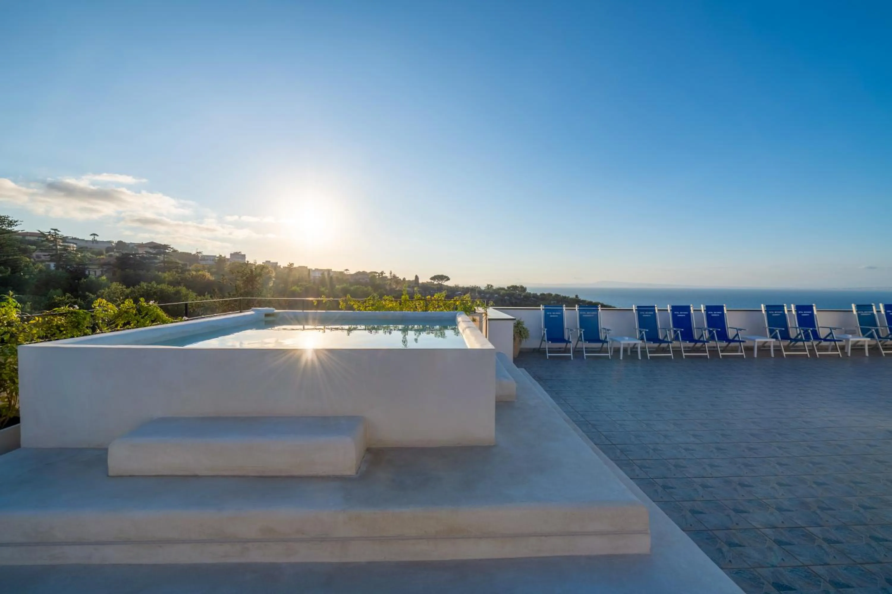 Hot Tub in Hotel Britannia