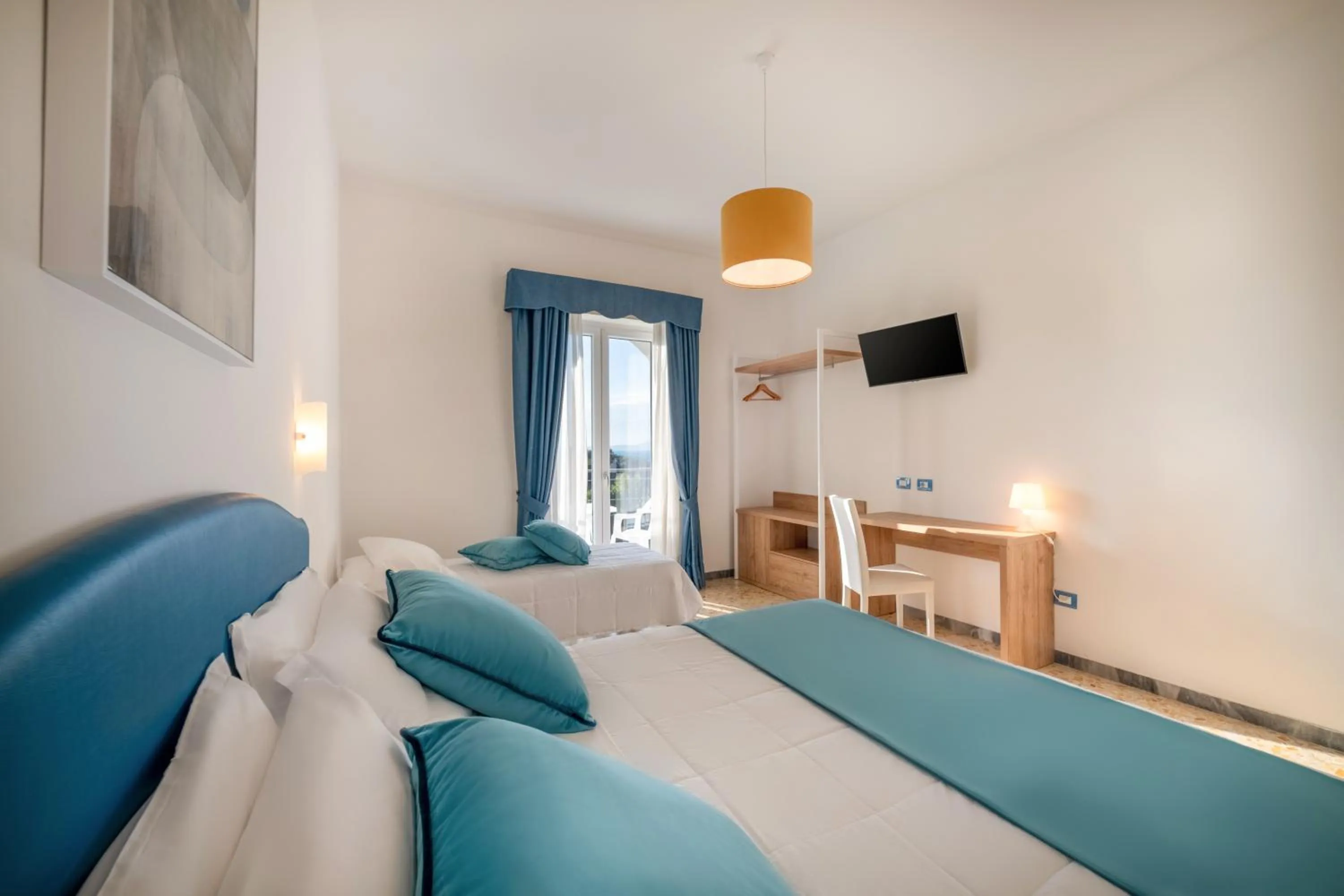 Bedroom, Bed in Hotel Britannia