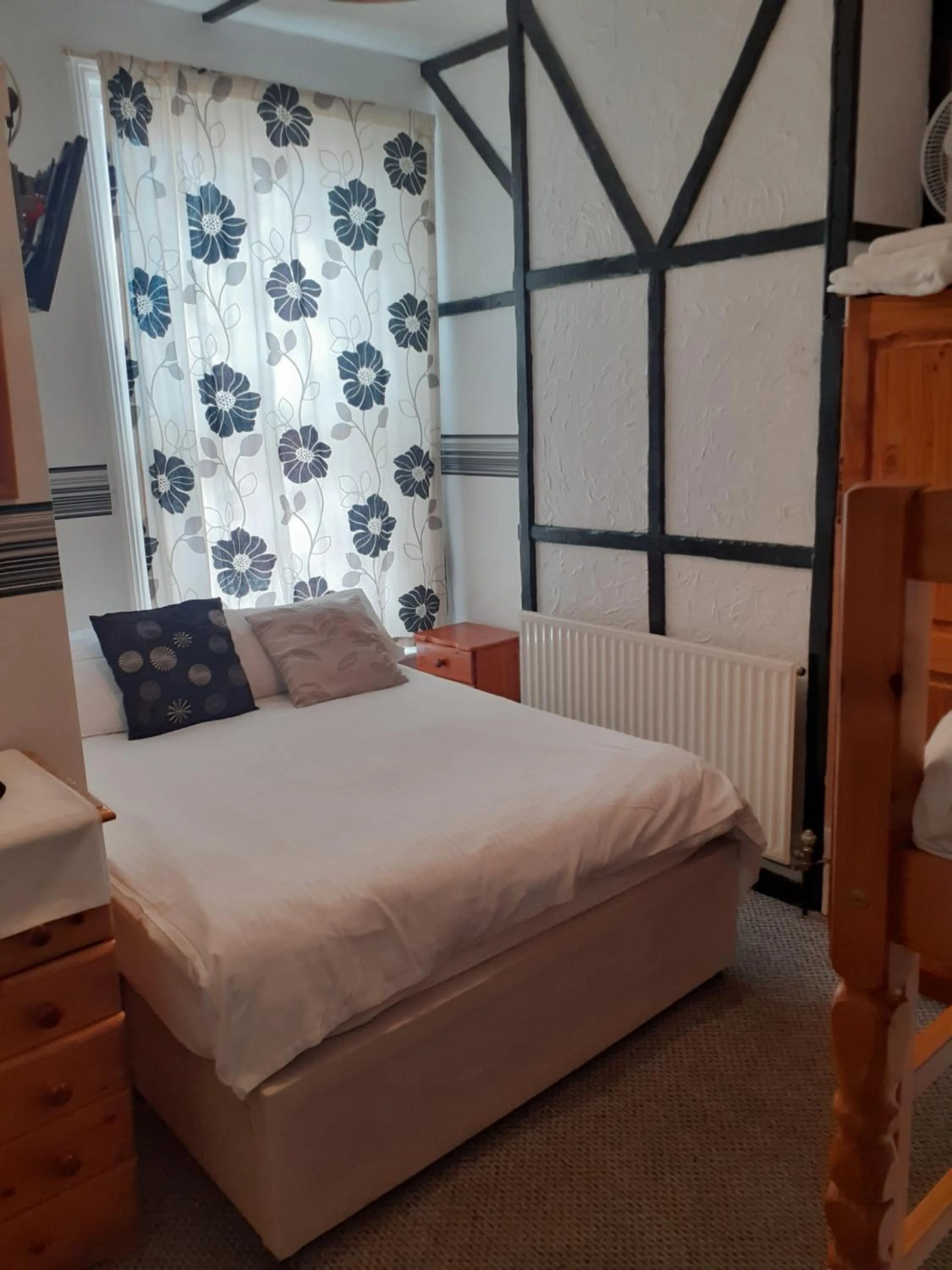 Bed in Deneside Guest House