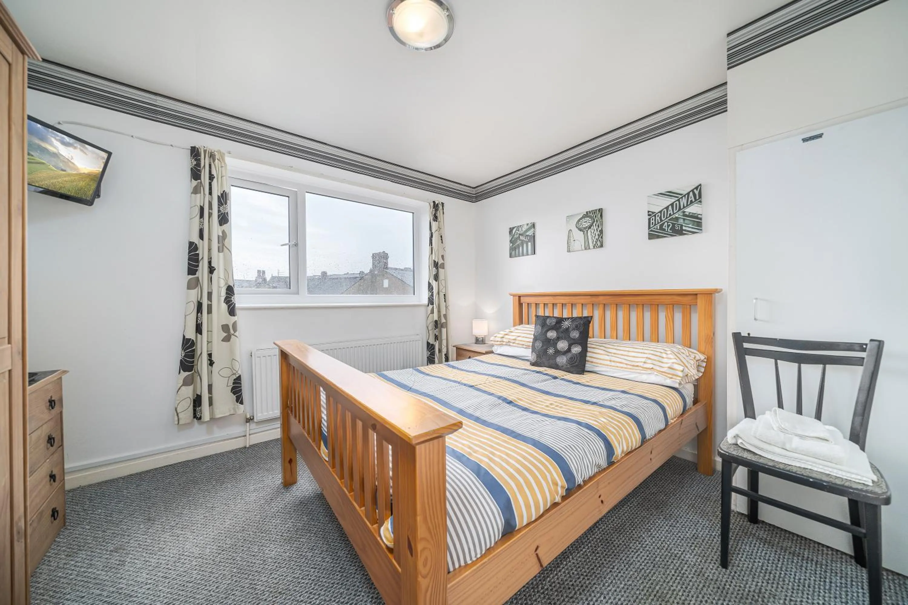 Bed in Deneside Guest House