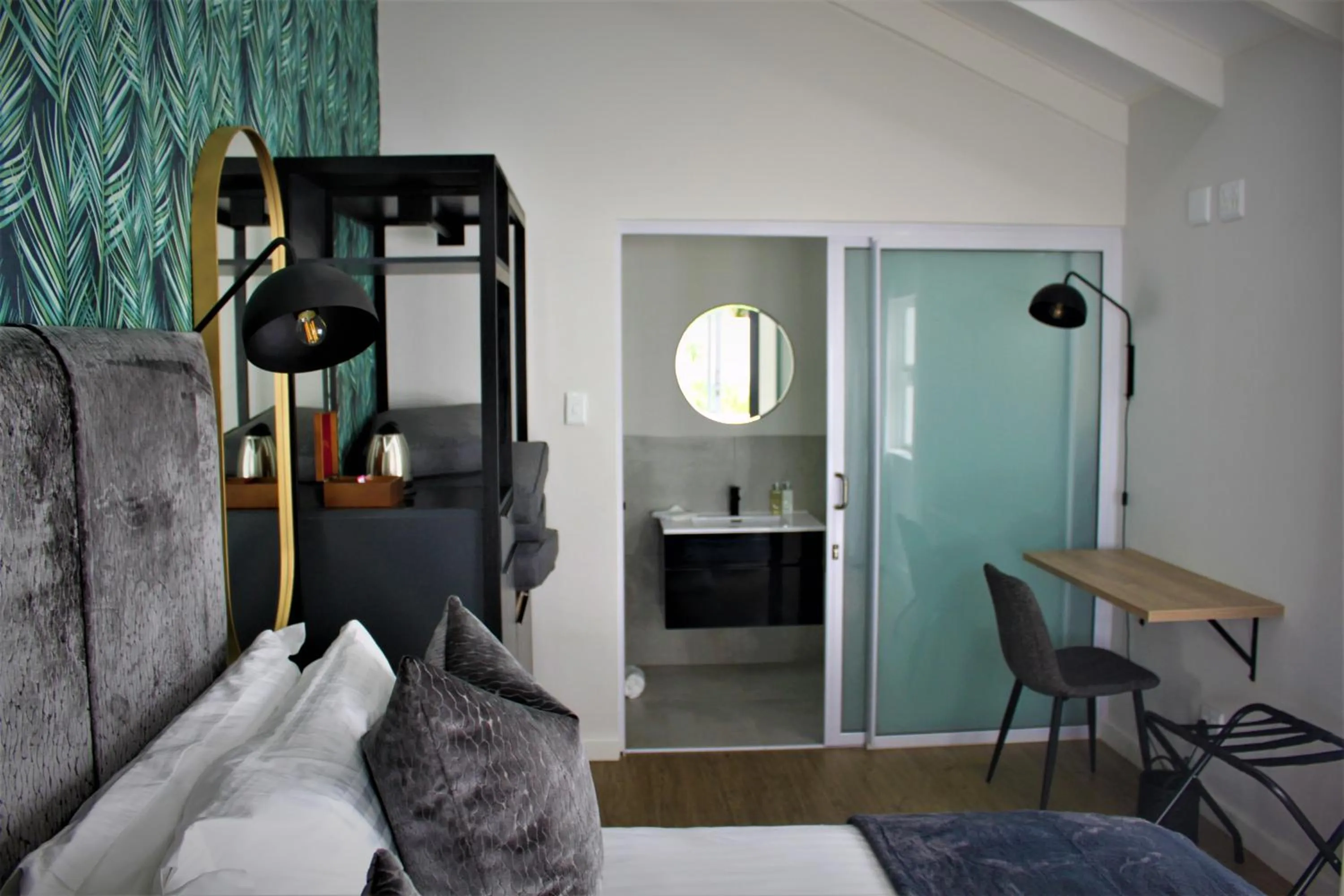 Bed in The Executive Bed and Breakfast