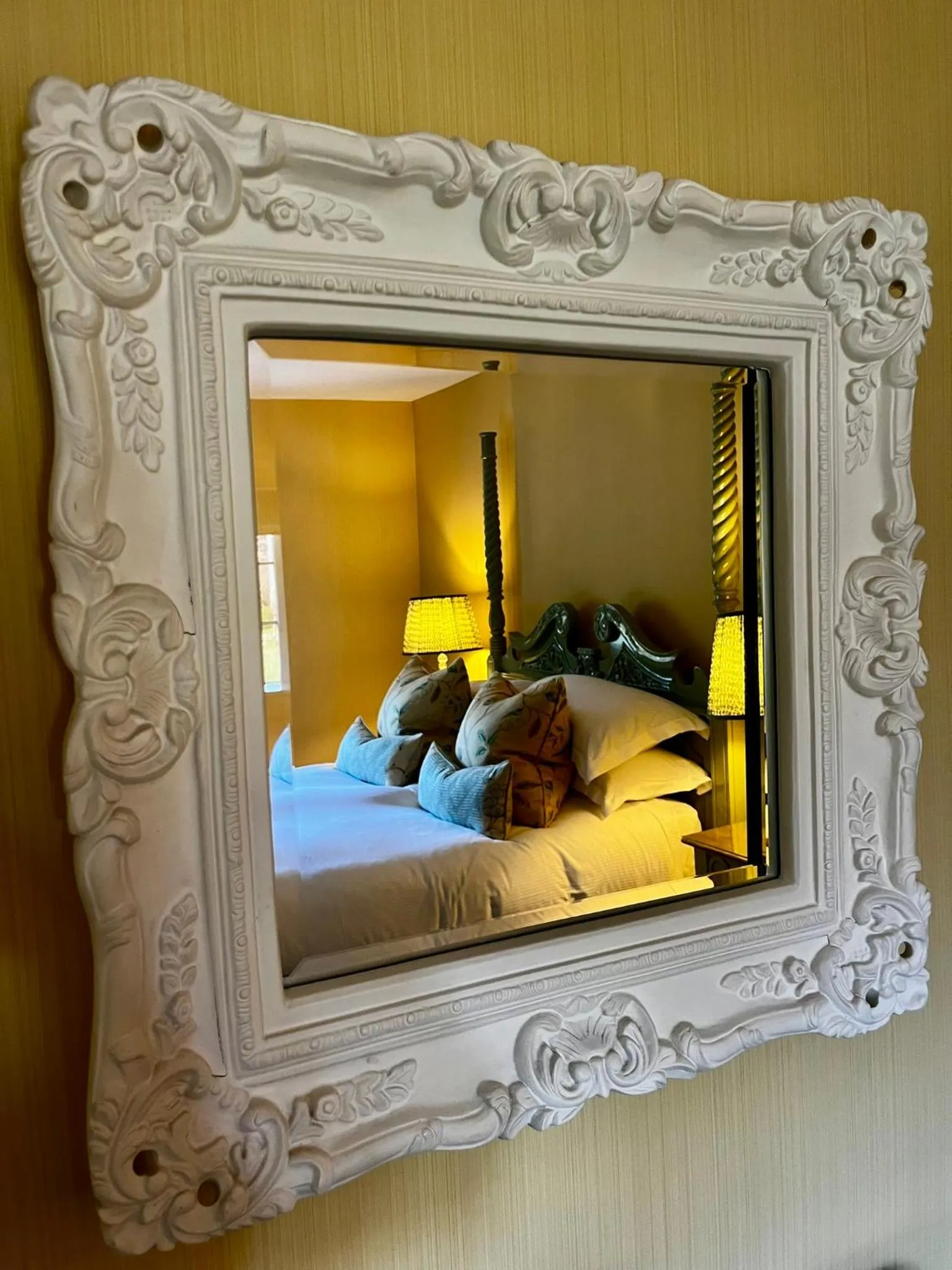 Bedroom, Bed in The Seagrave Arms