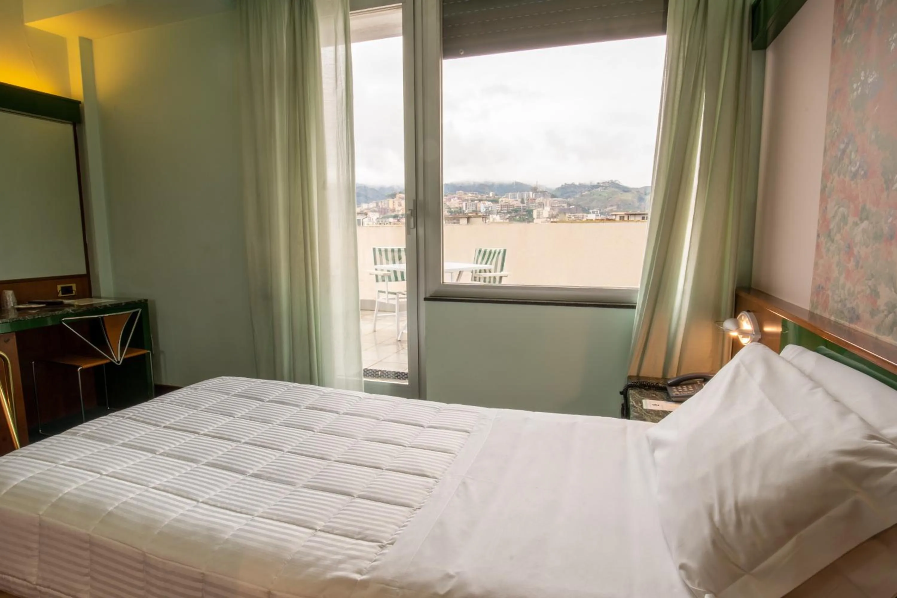 Bed in Hotel Royal Palace