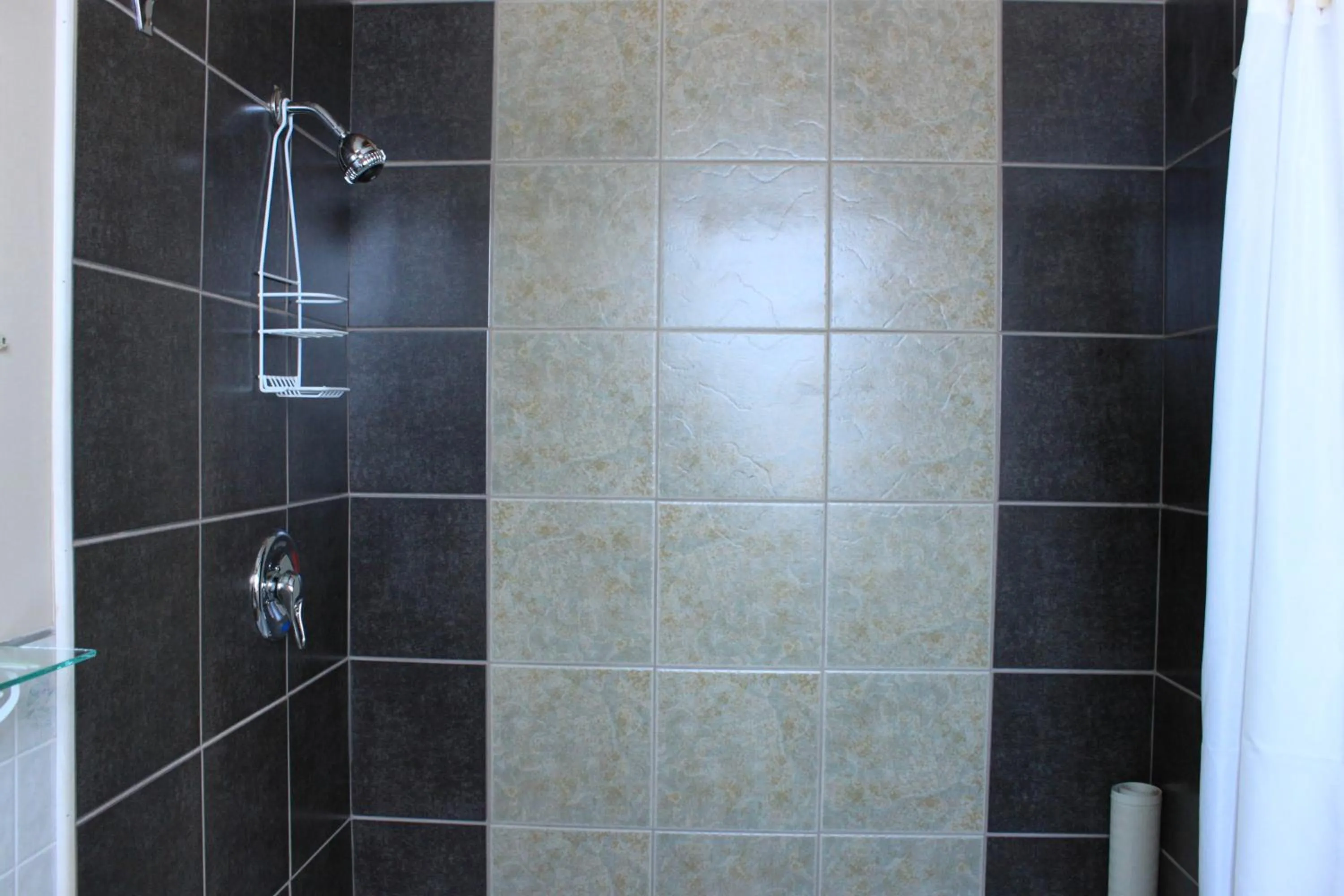 Bathroom in Oasis Motel