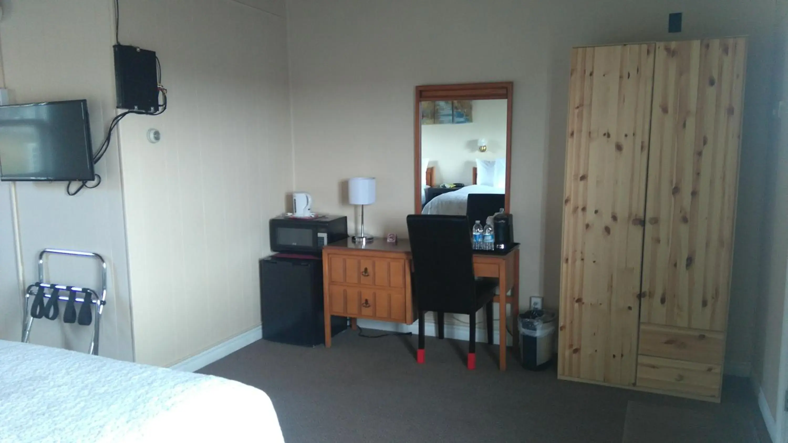 Double Room with Two Double Beds in Oasis Motel Double Room with Two Double Beds in Oasis Motel