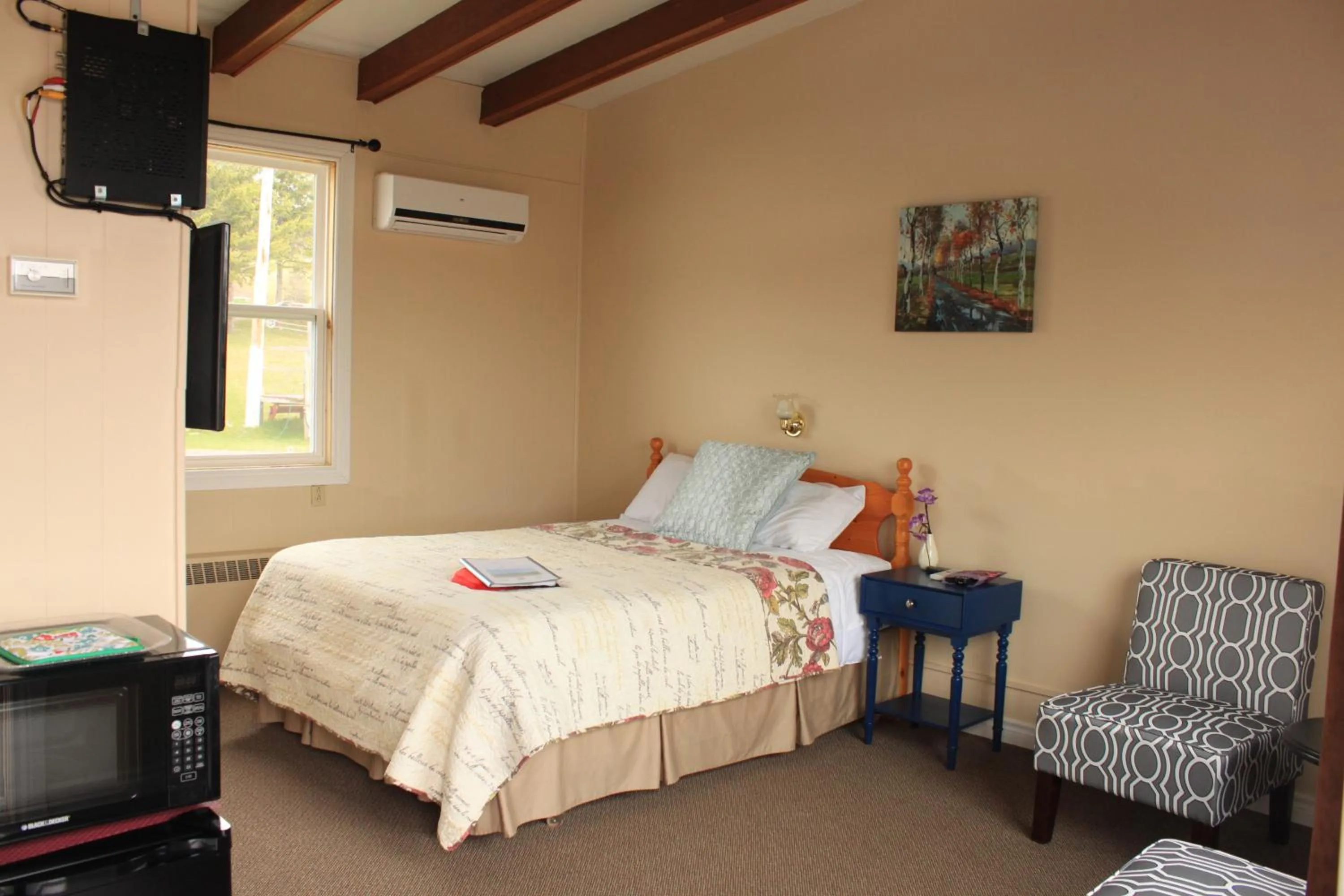 Bedroom, Bed in Oasis Motel