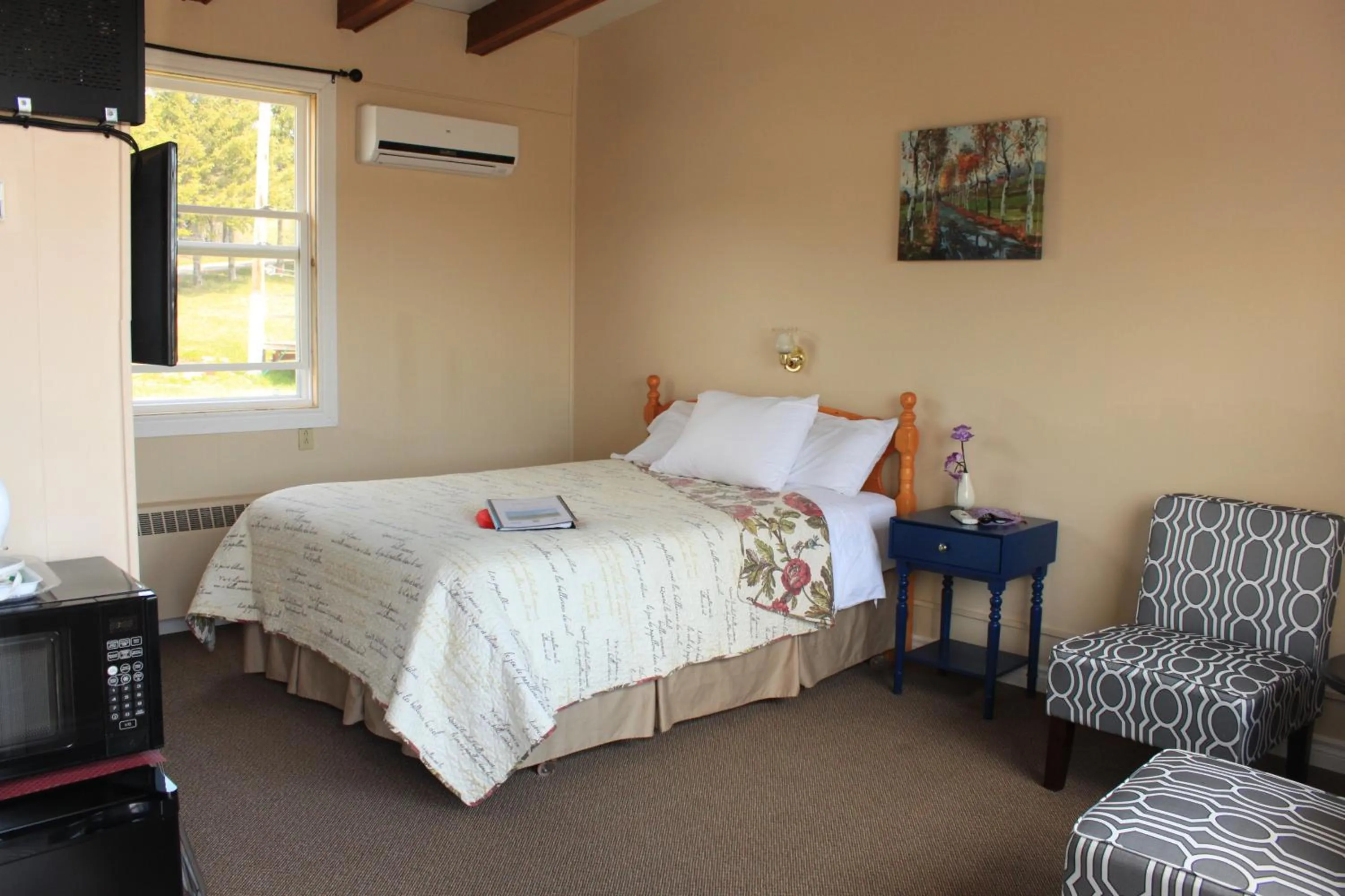 Bedroom, Bed in Oasis Motel