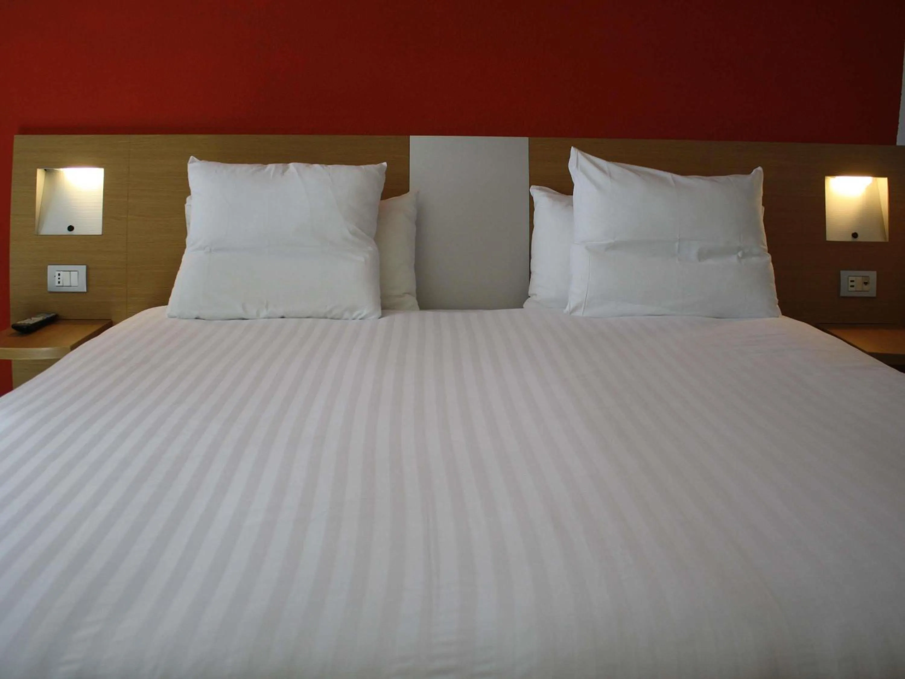 Bedroom, Bed in Novotel Roma Est