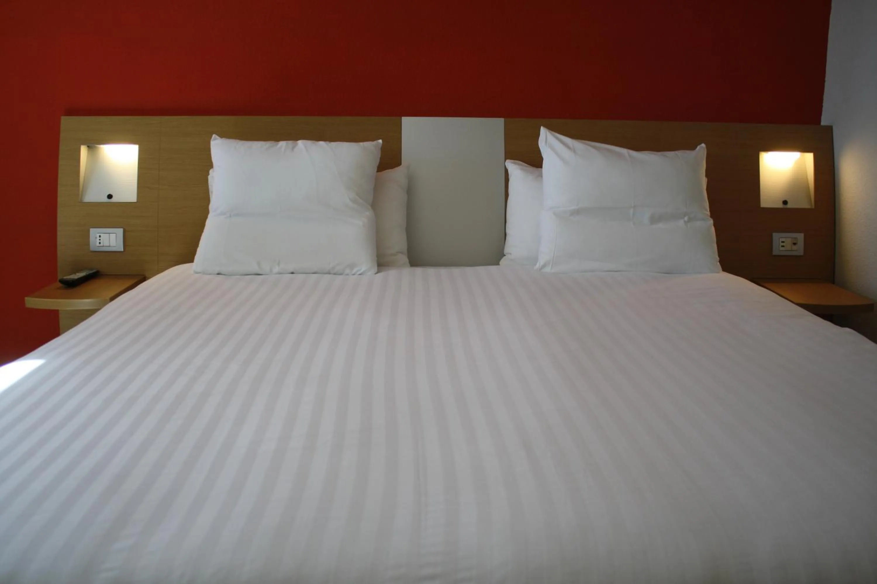 Bedroom, Bed in Novotel Roma Est