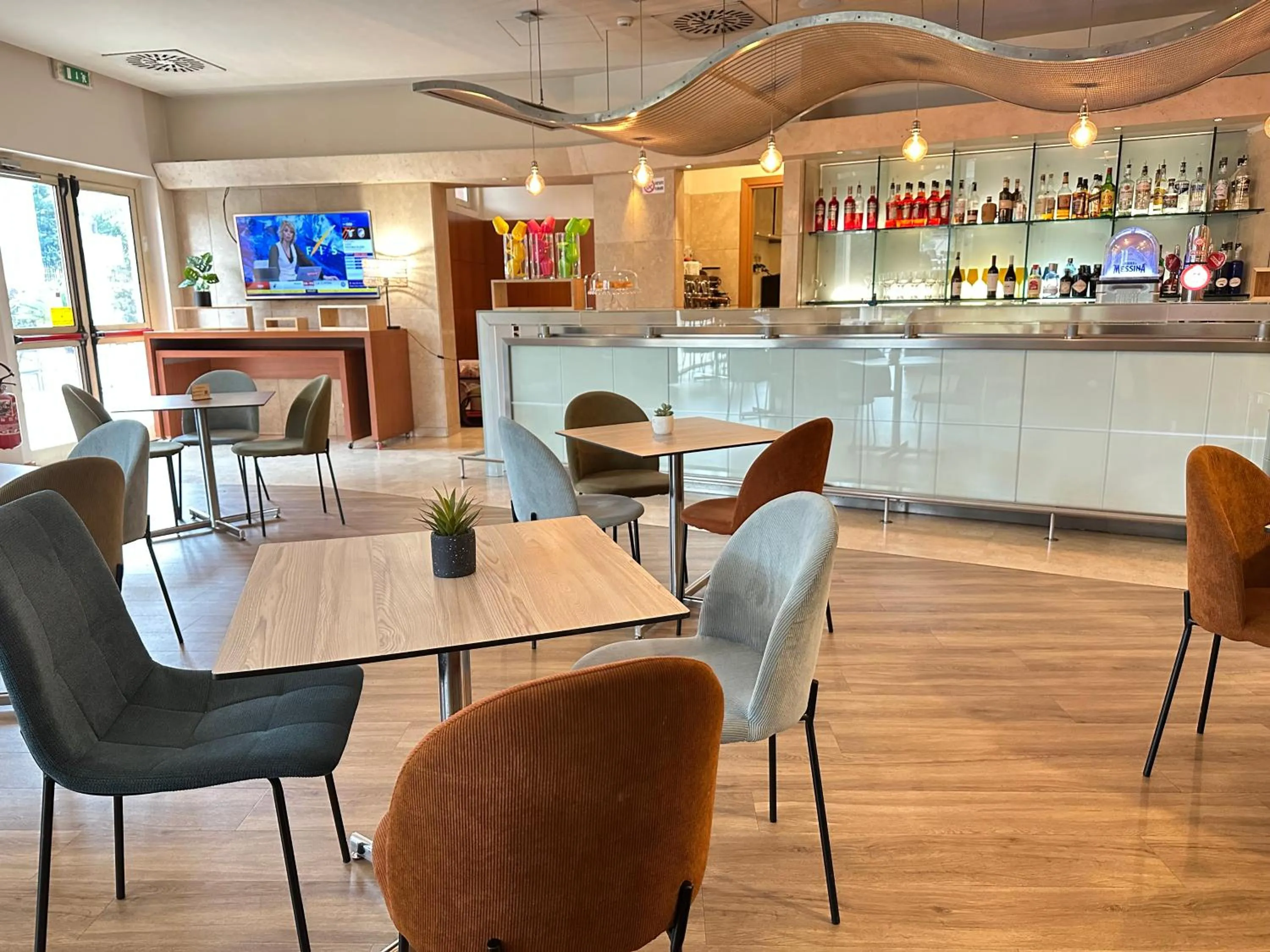 Lounge or bar in Novotel Roma Est