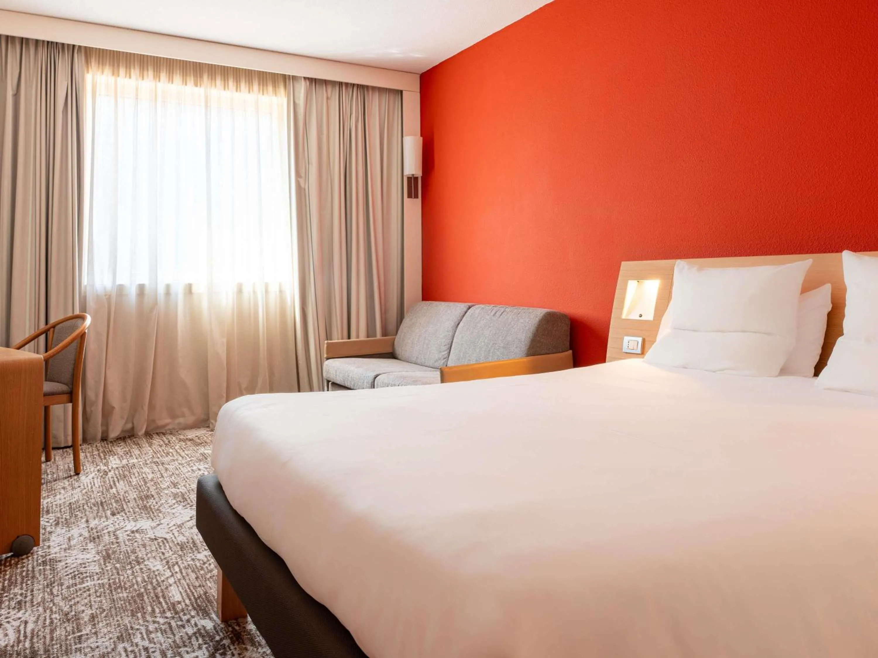 Bedroom, Bed in Novotel Roma Est