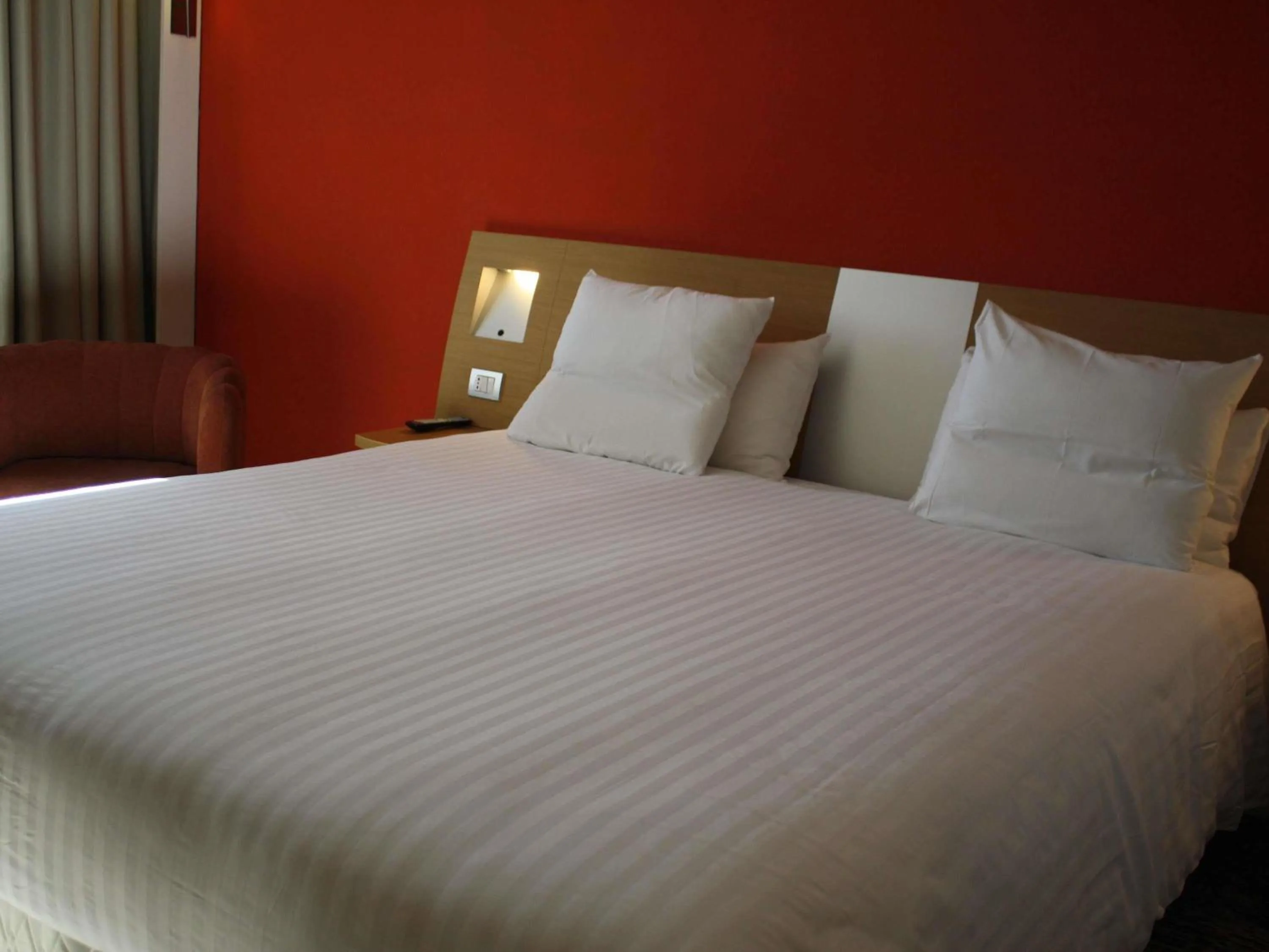 Bedroom, Bed in Novotel Roma Est