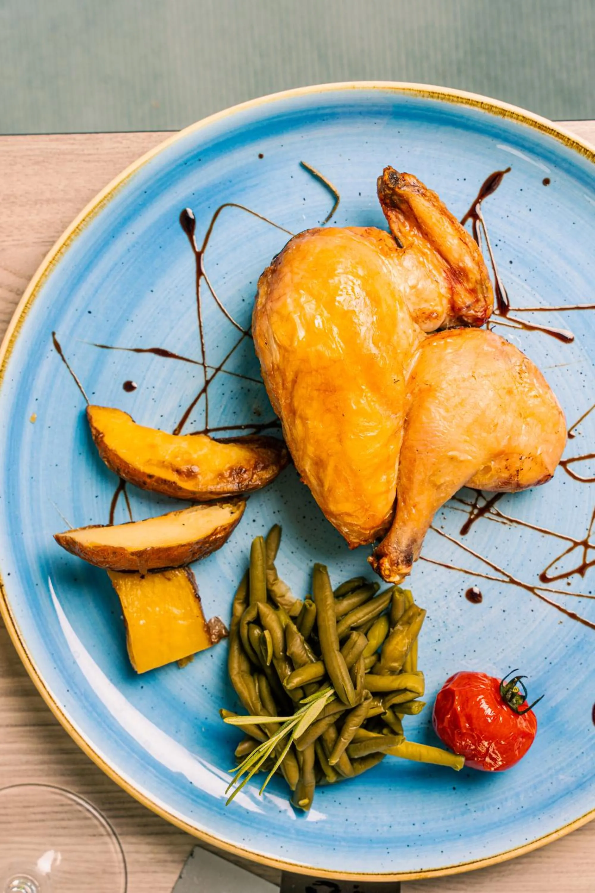 Restaurant/places to eat in Novotel Roma Est