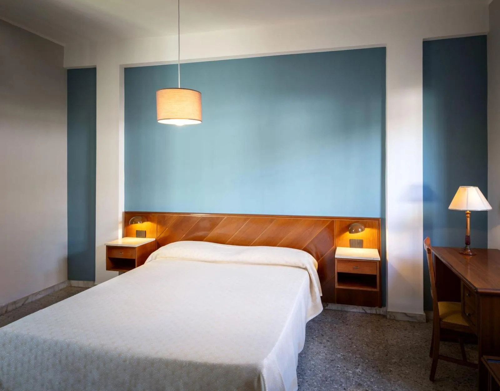 Bed in Villa Dei Misteri