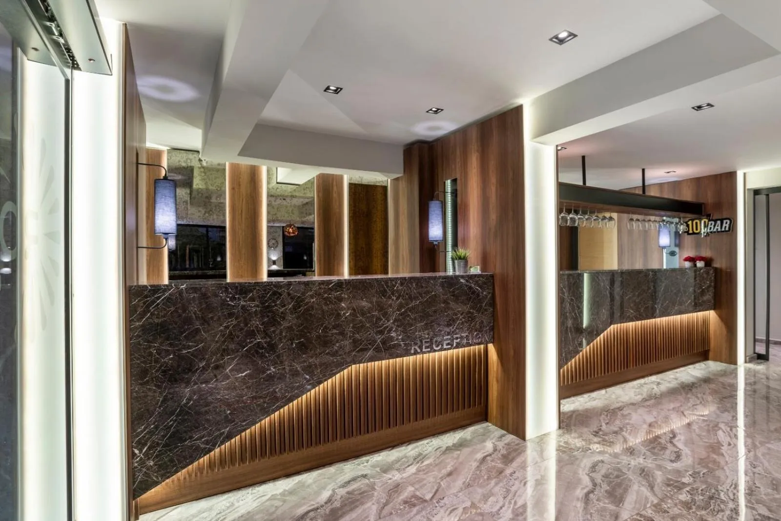 Lobby or reception in RODINN Park Hotel