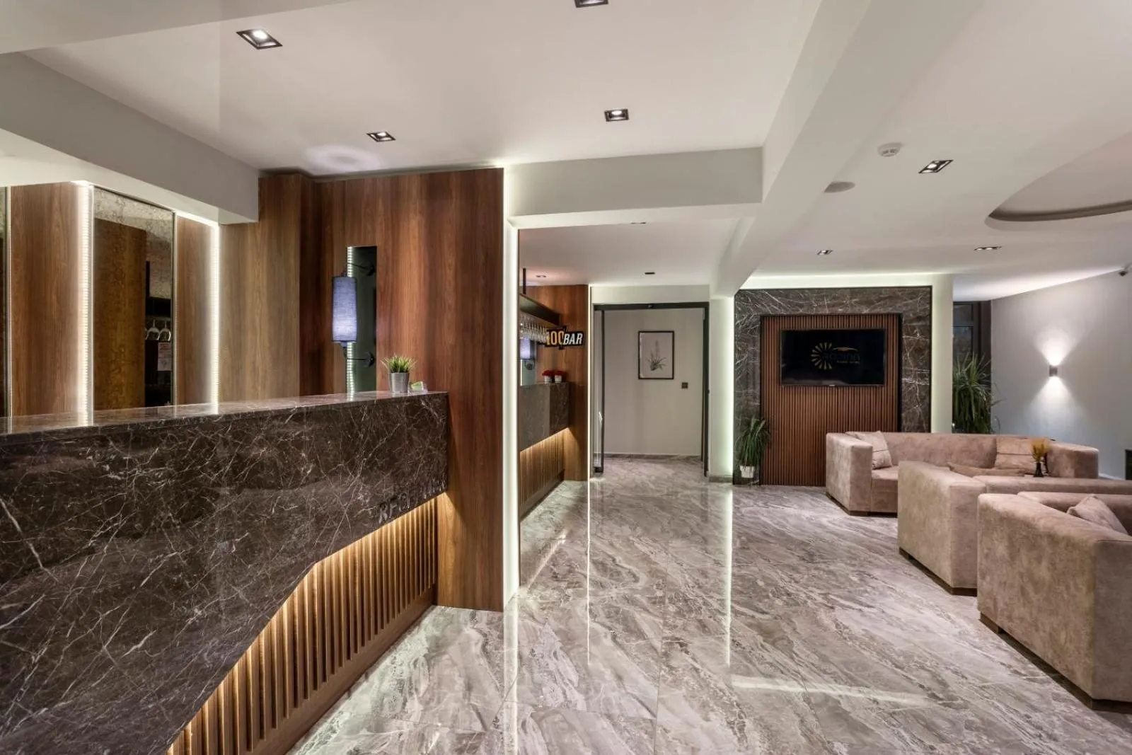 Lobby or reception in RODINN Park Hotel