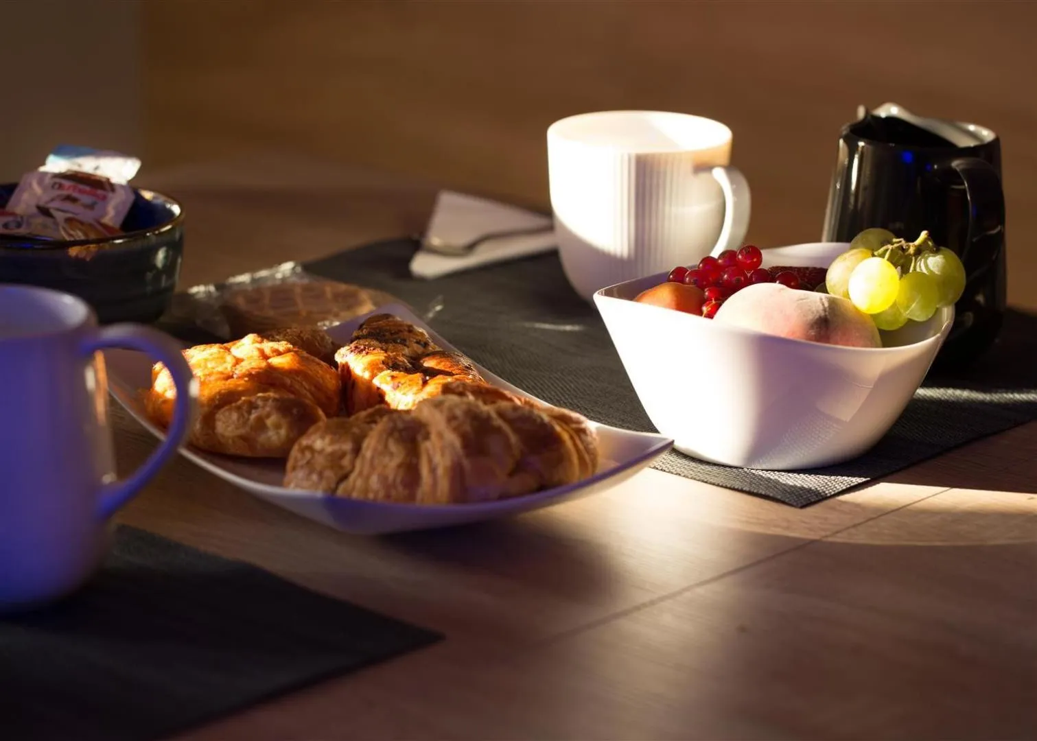 Italian breakfast in B&B All'Ombra di San Pietro