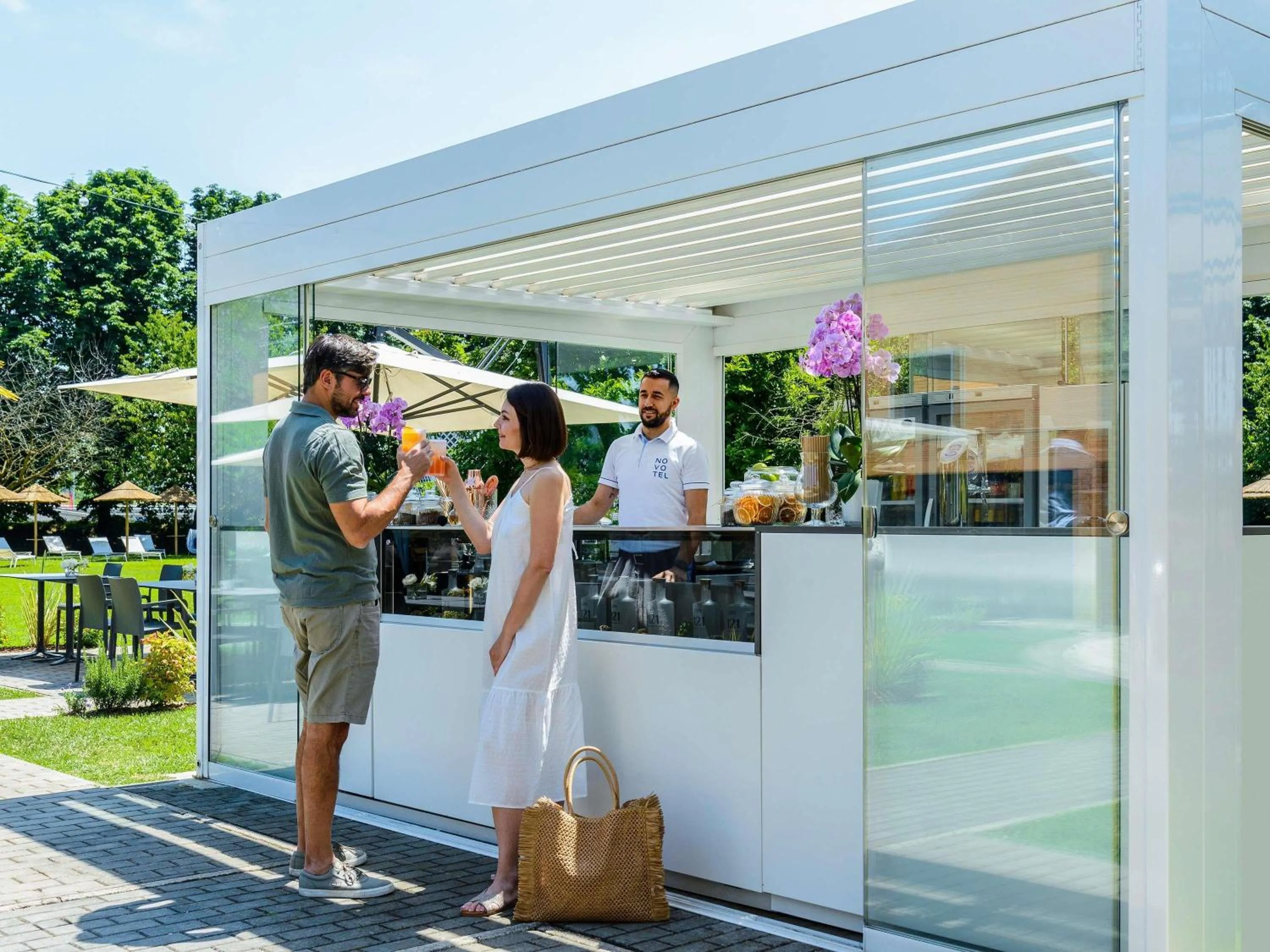 Lounge or bar in Novotel Milano Linate Aeroporto