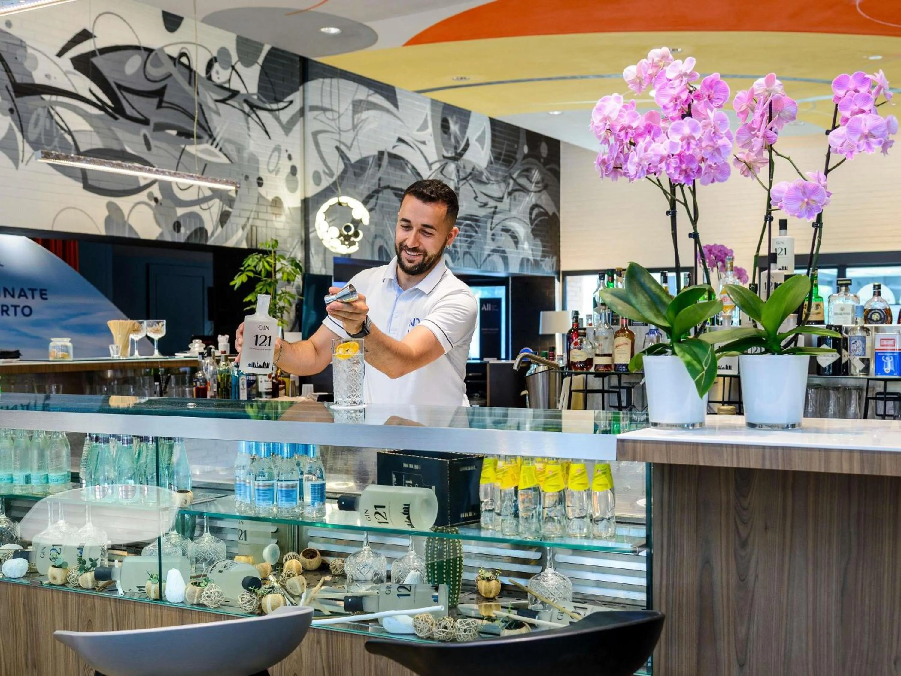 Lounge or bar in Novotel Milano Linate Aeroporto