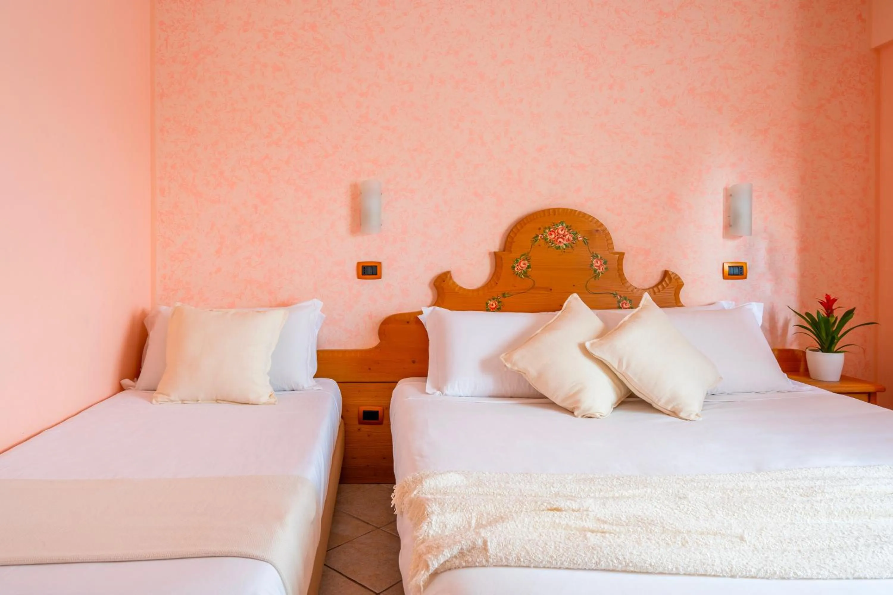 Bedroom, Bed in Hotel Tiffany's