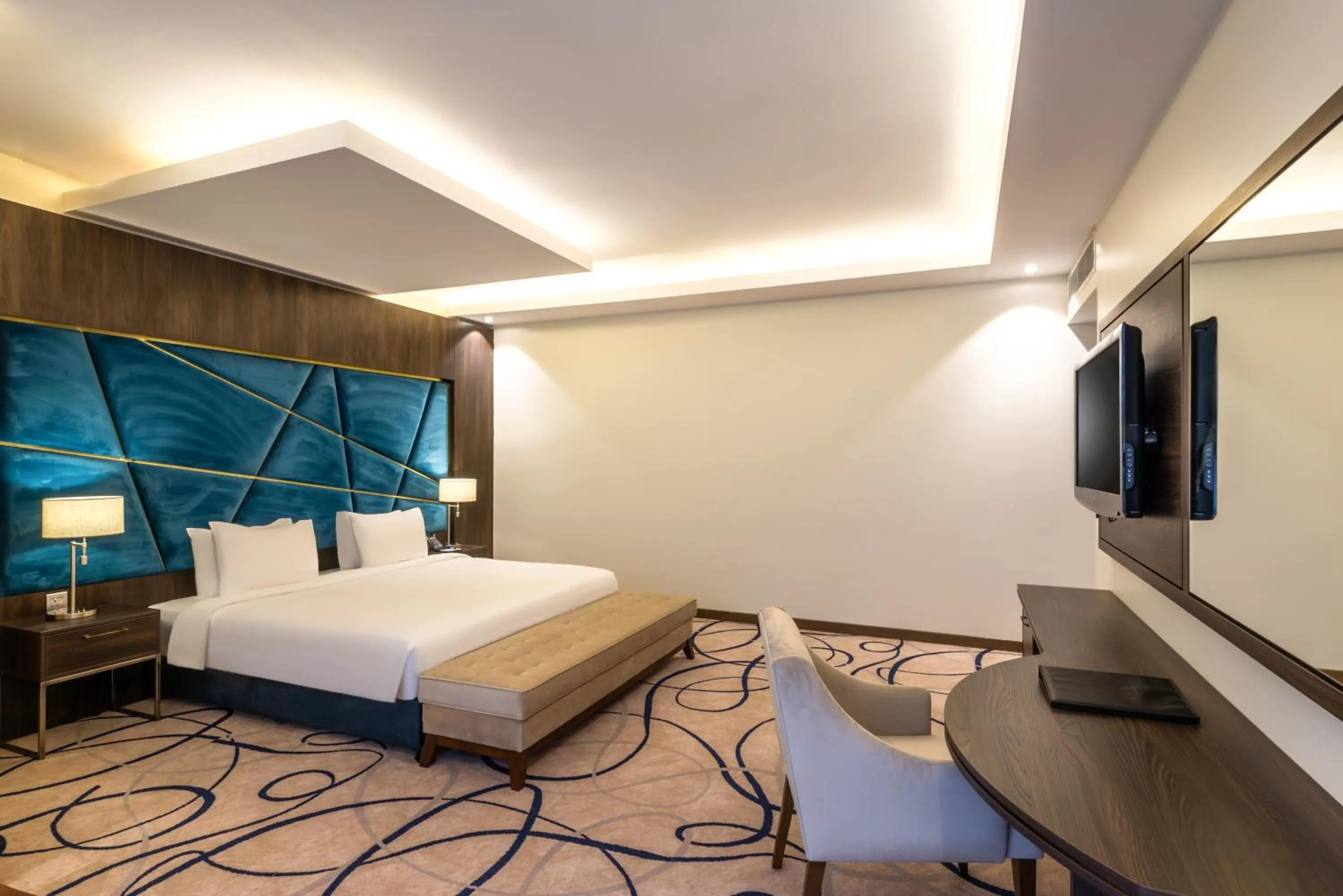 Bedroom, Bed in Warwick Riyadh Al Wezarat