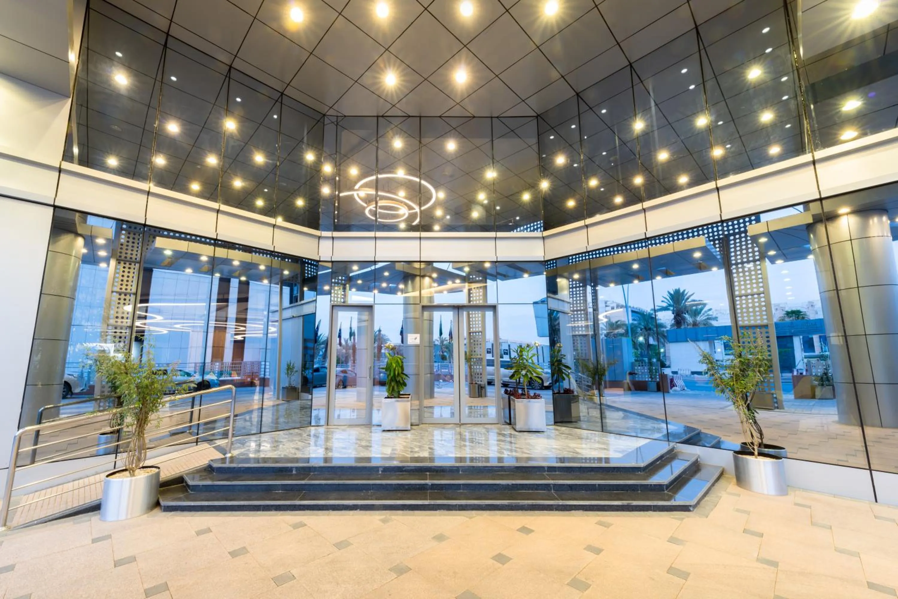 Facade/entrance in Warwick Riyadh Al Wezarat