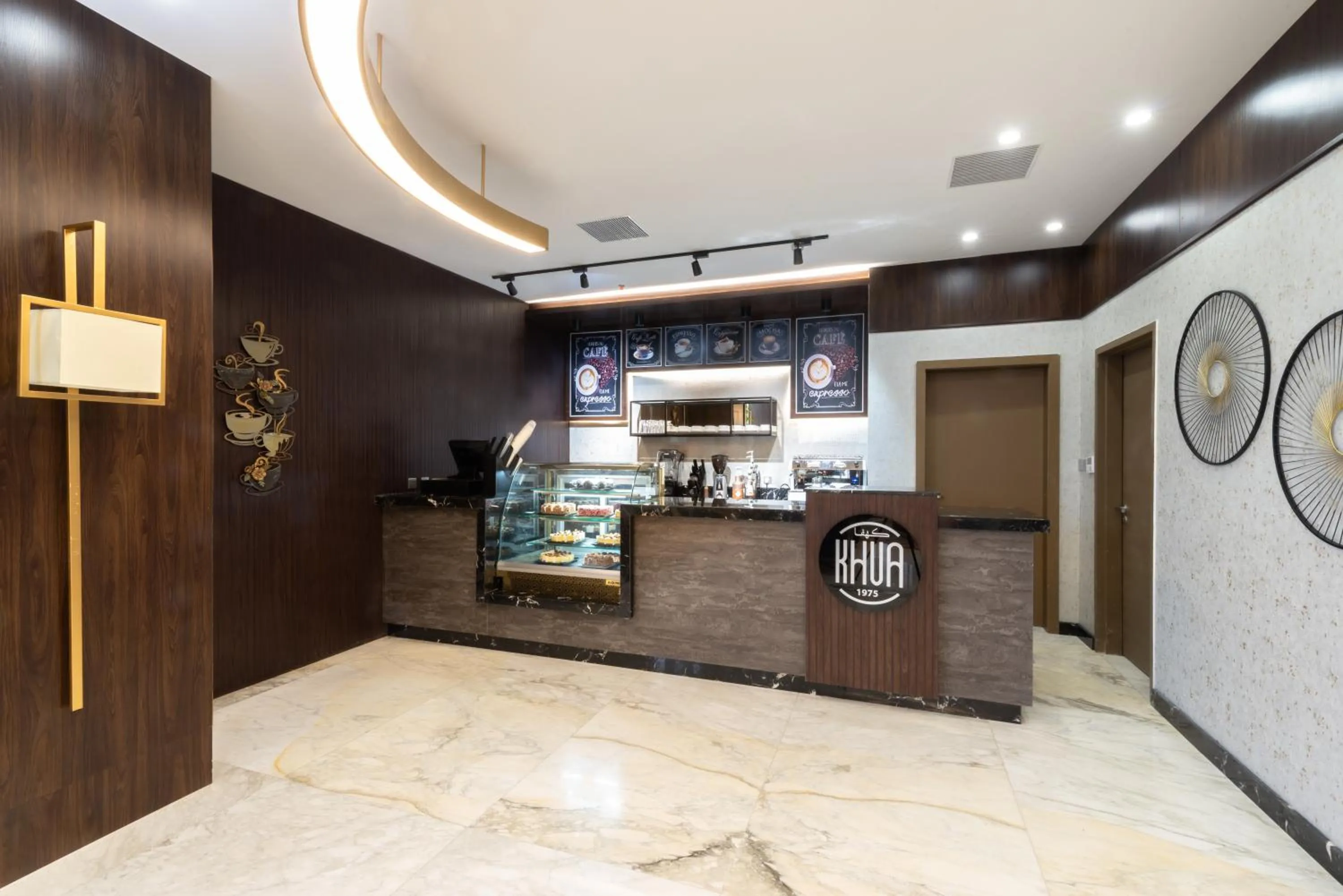 Lounge or bar, Lobby/Reception in Warwick Riyadh Al Wezarat