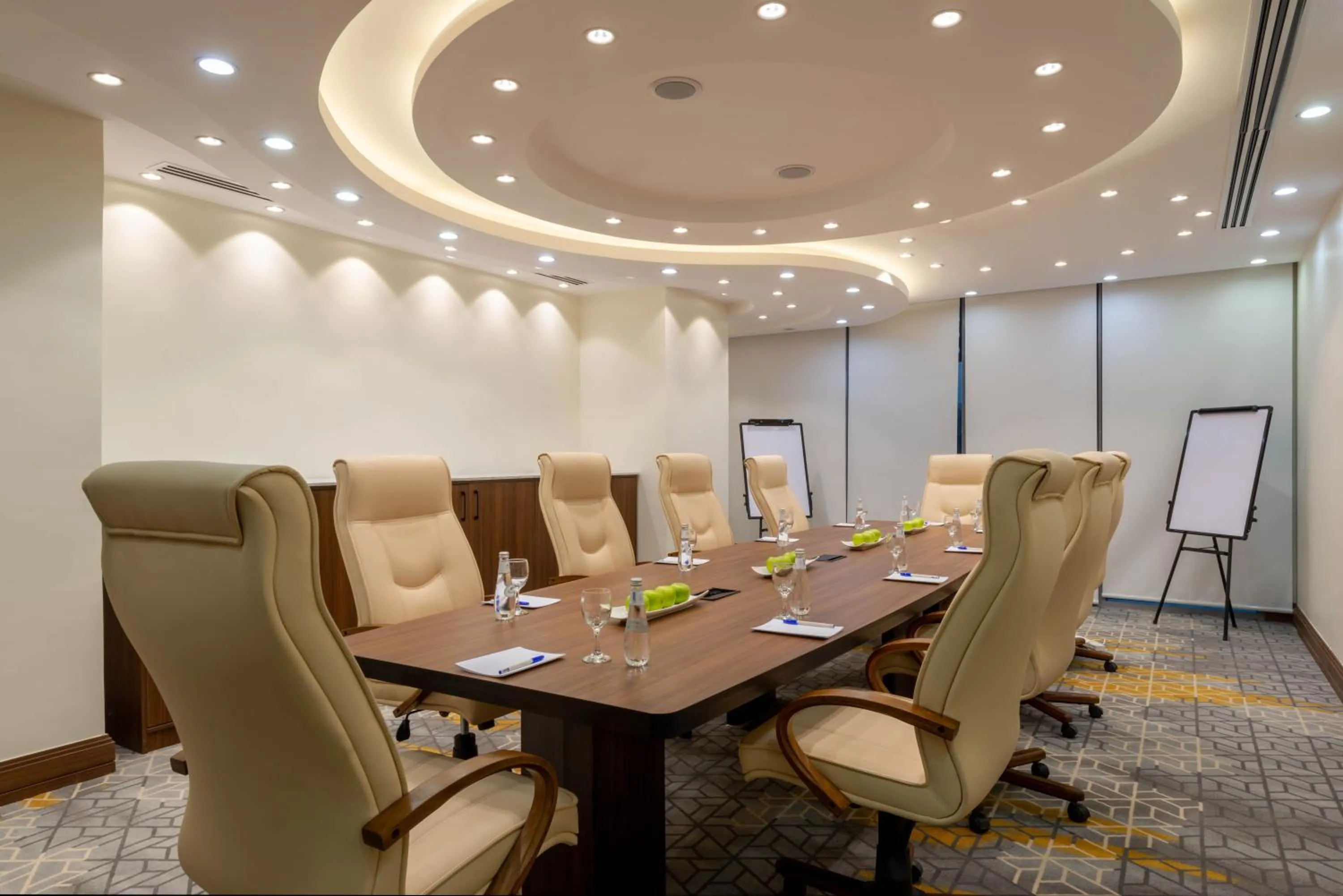 Meeting/conference room in Warwick Riyadh Al Wezarat