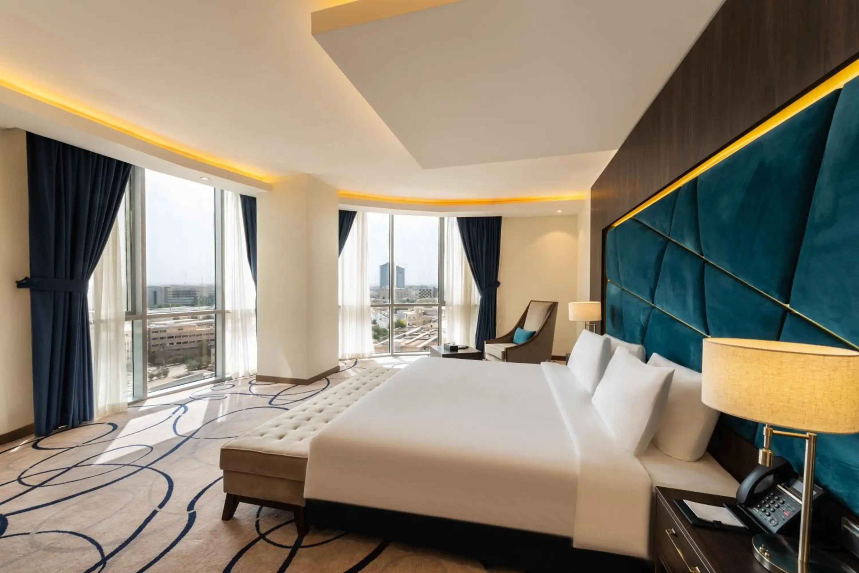 Superior King Room in Warwick Riyadh Al Wezarat Superior King Room in Warwick Riyadh Al Wezarat