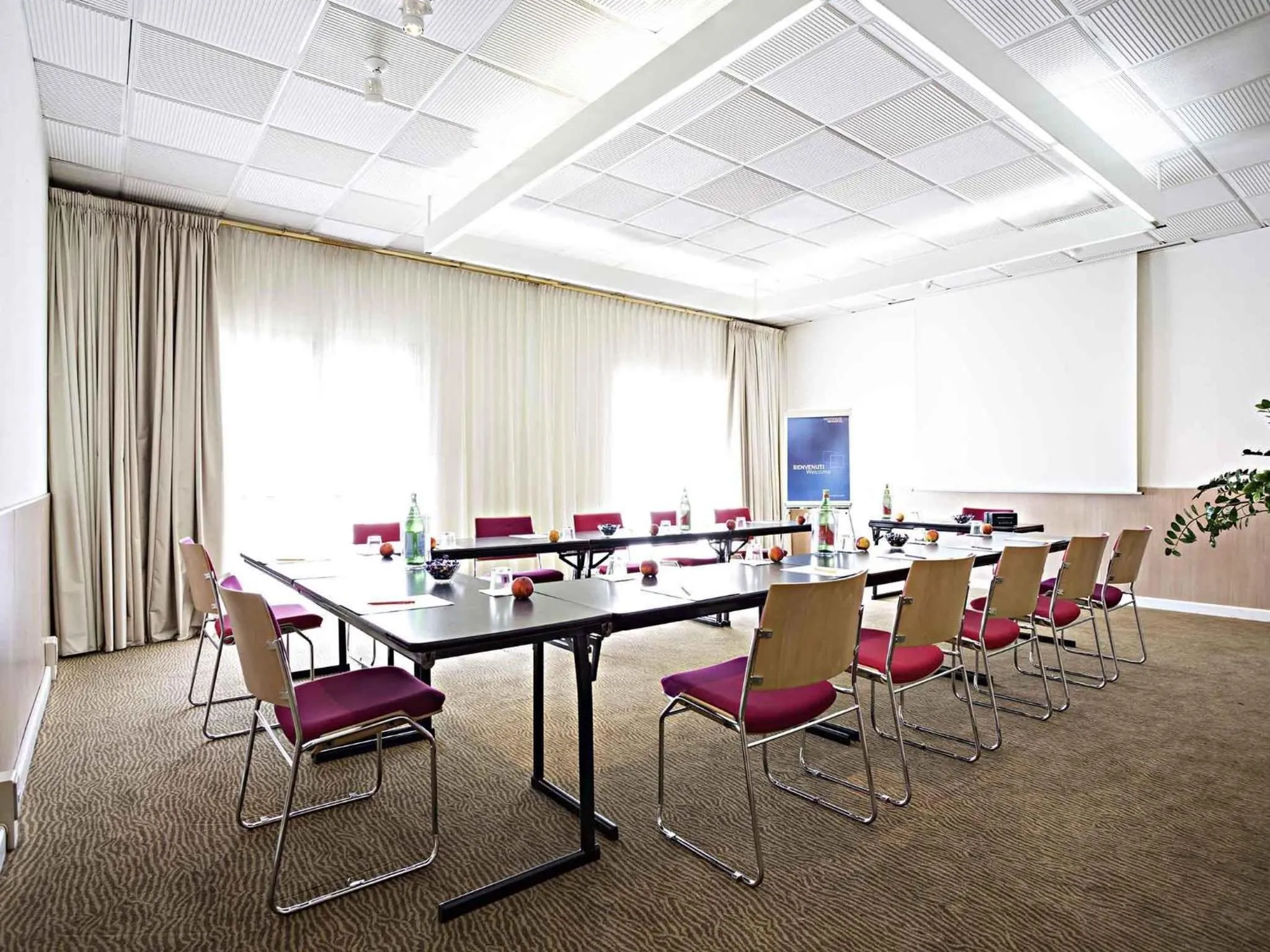 Meeting/conference room in Novotel Caserta Sud
