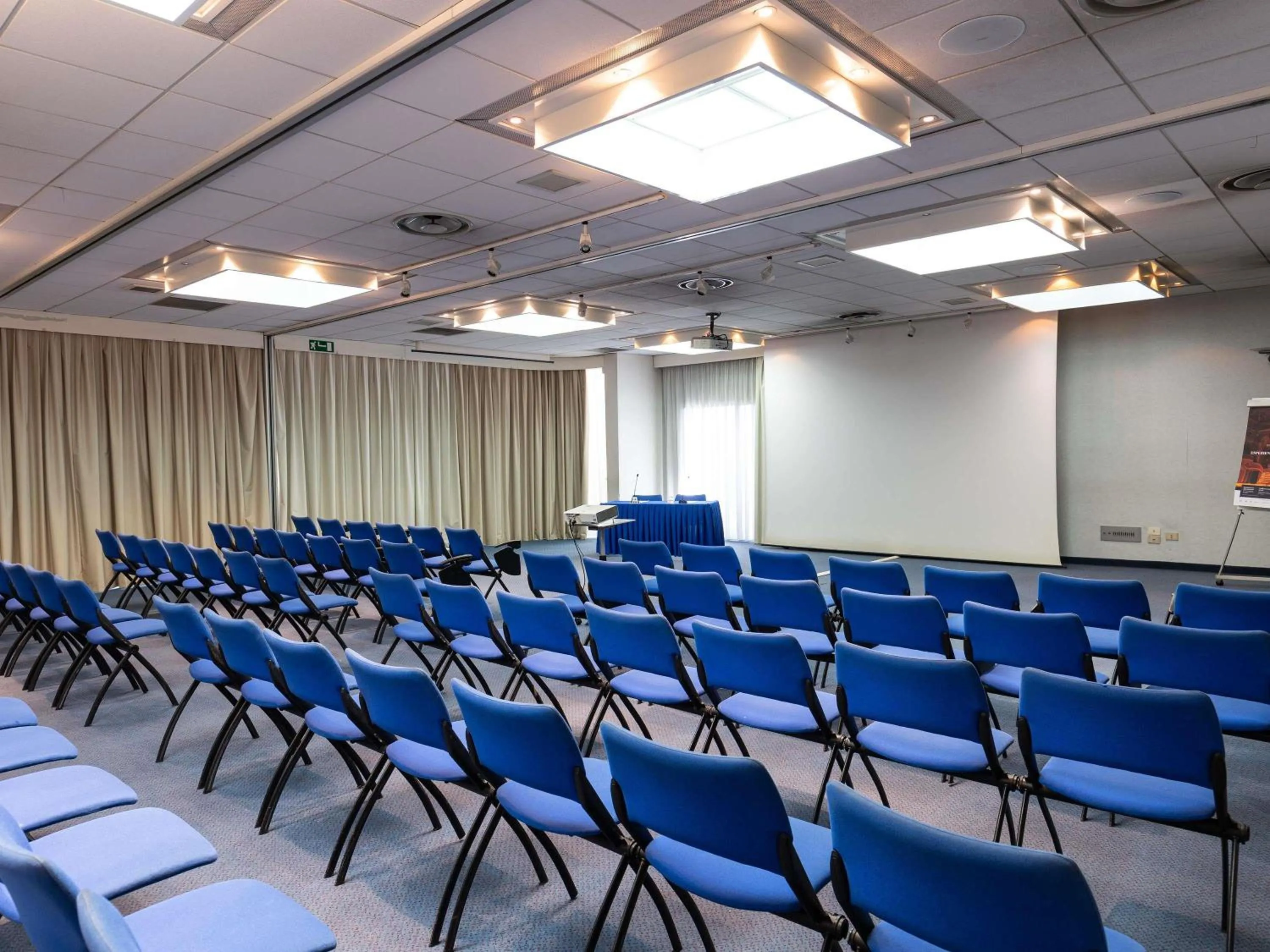 Meeting/conference room in Novotel Caserta Sud