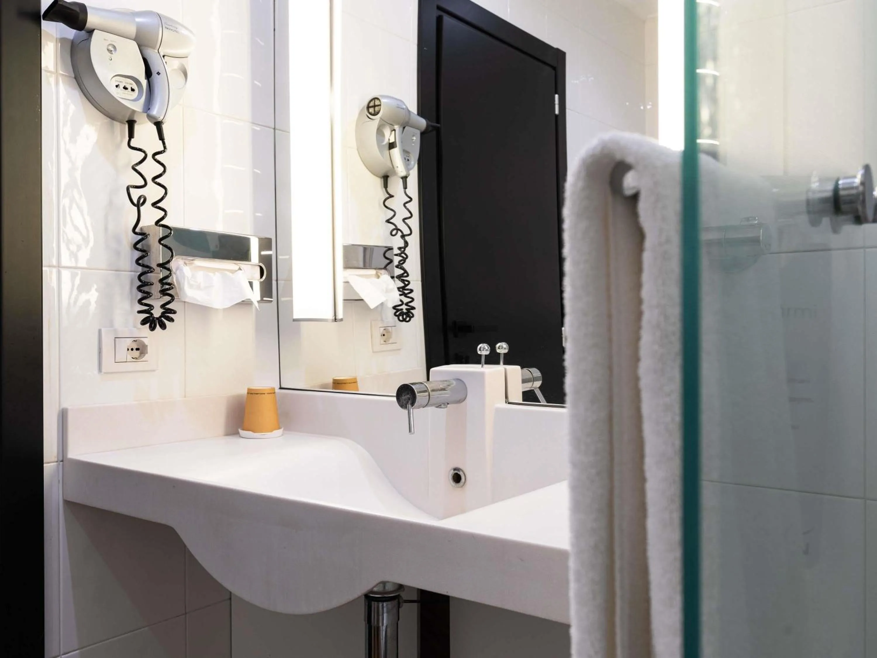 Bedroom in Novotel Caserta Sud