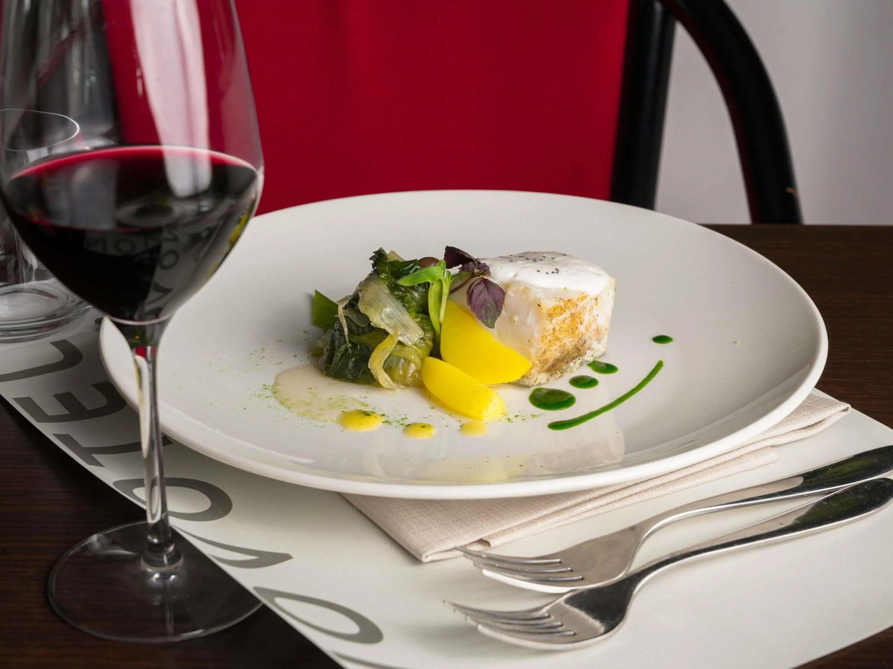 Restaurant/places to eat in Novotel Caserta Sud