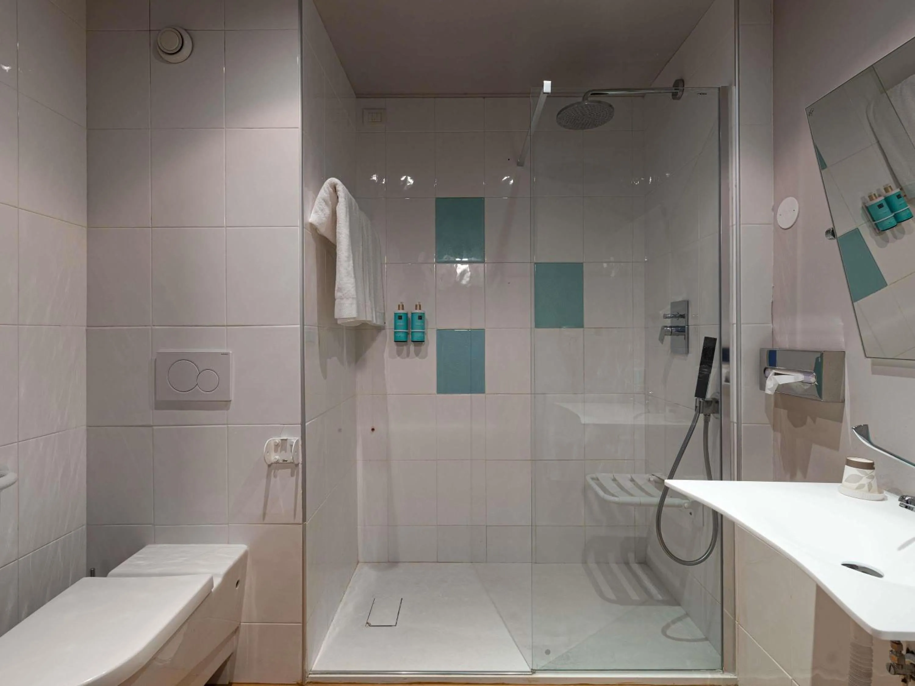 Bedroom in Novotel Caserta Sud