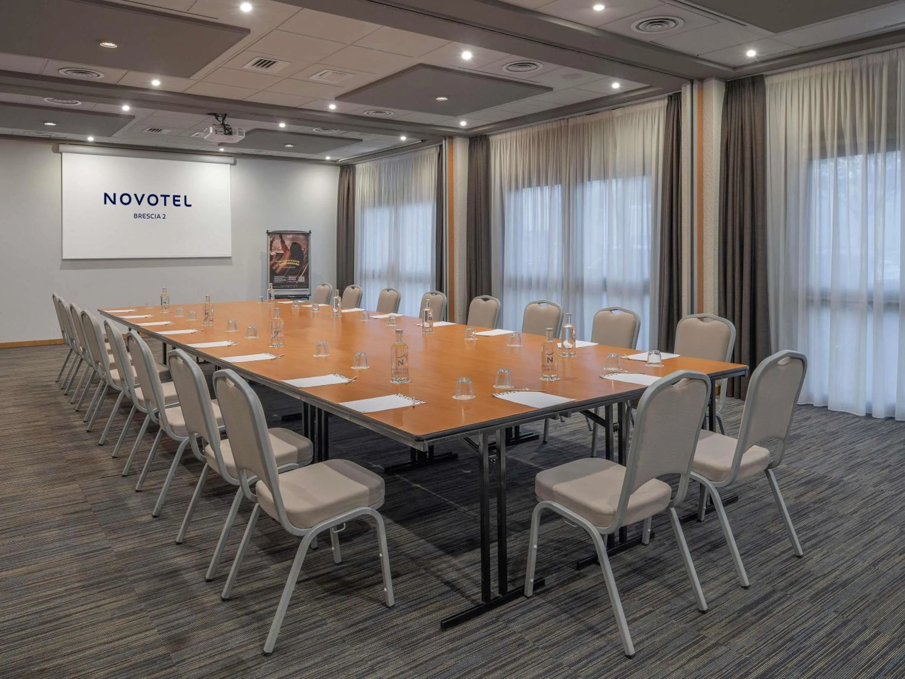 Meeting/conference room in Novotel Brescia Due