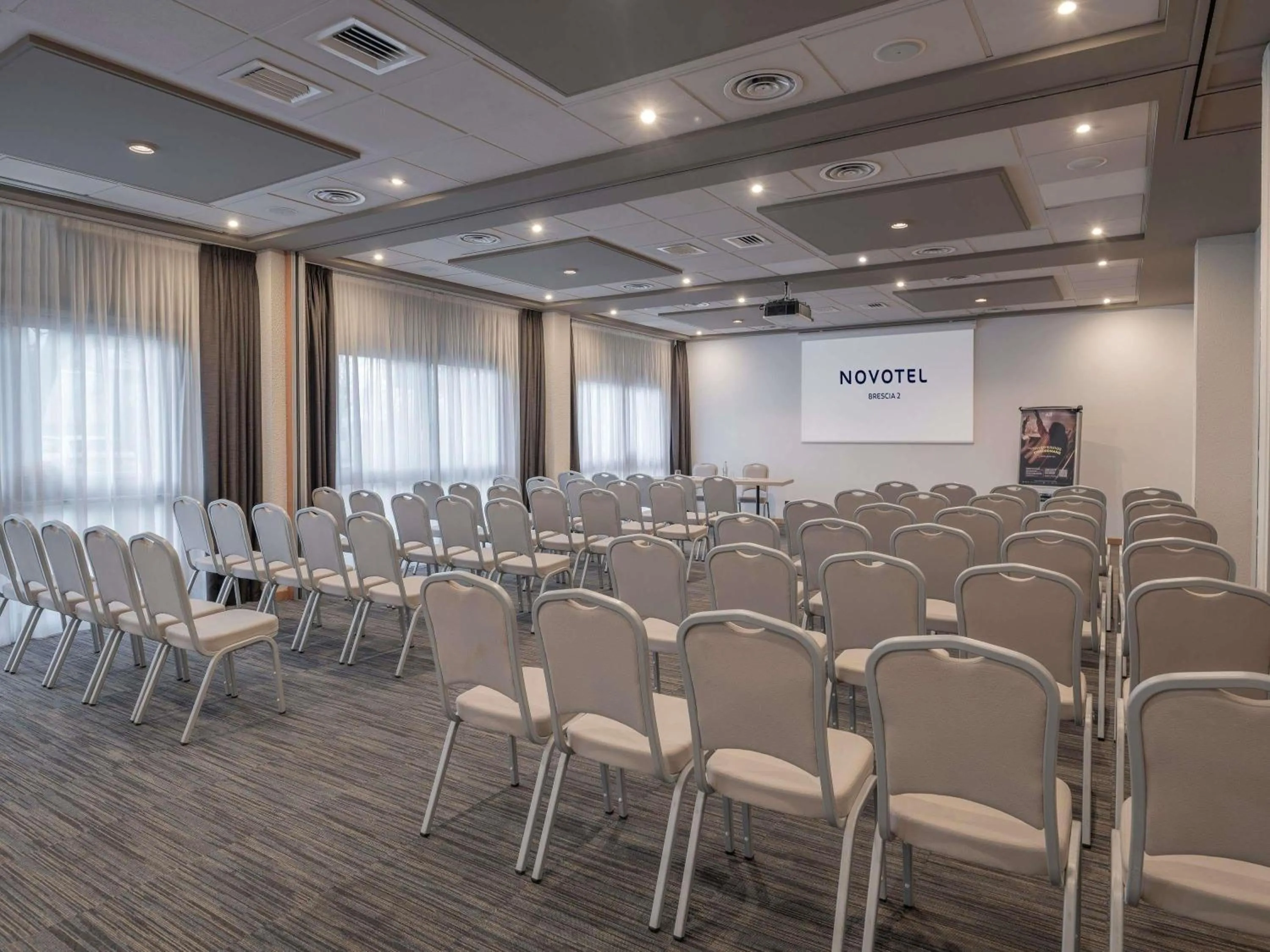 Meeting/conference room in Novotel Brescia Due