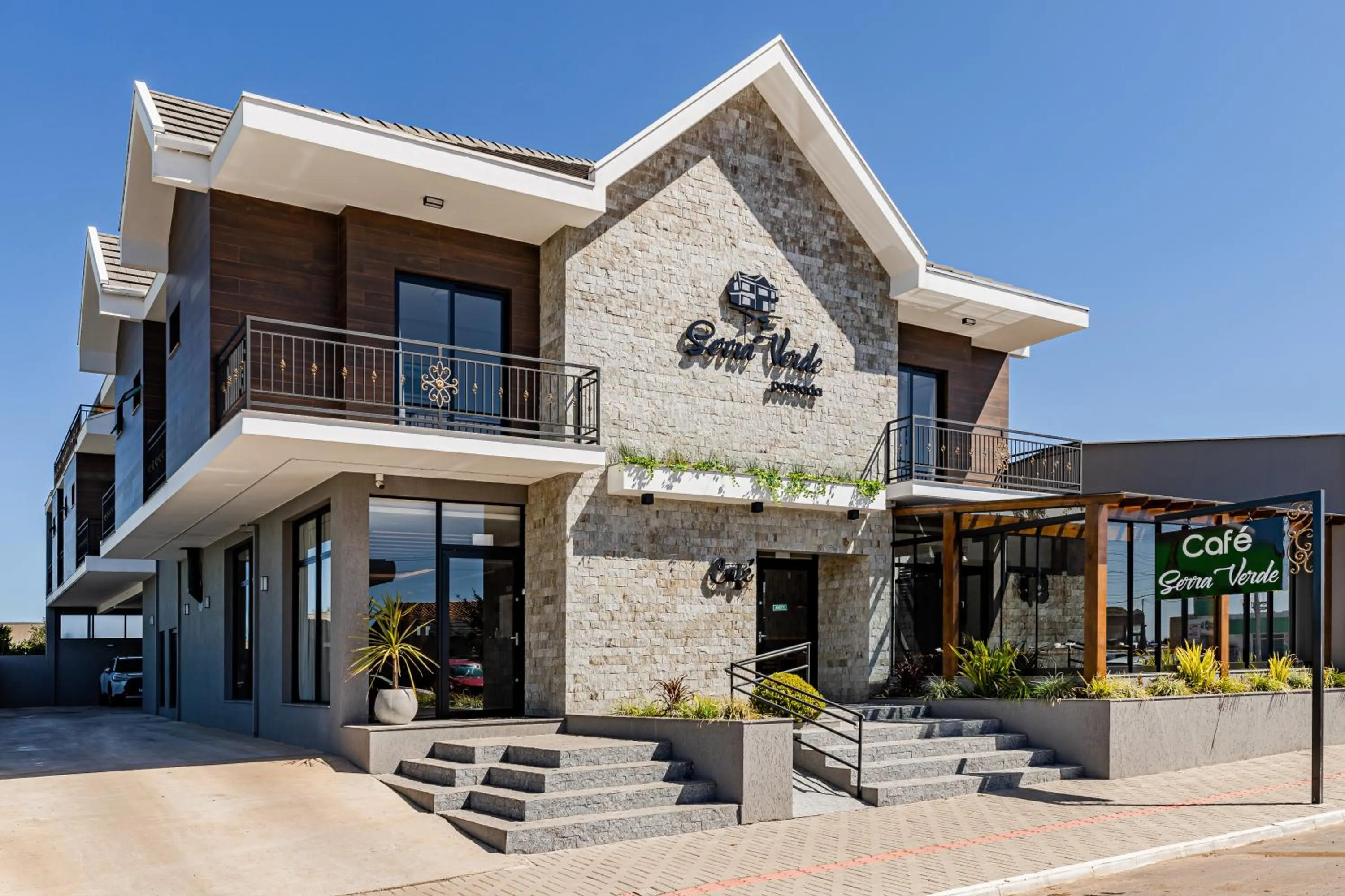 Property building in Pousada Serra Verde