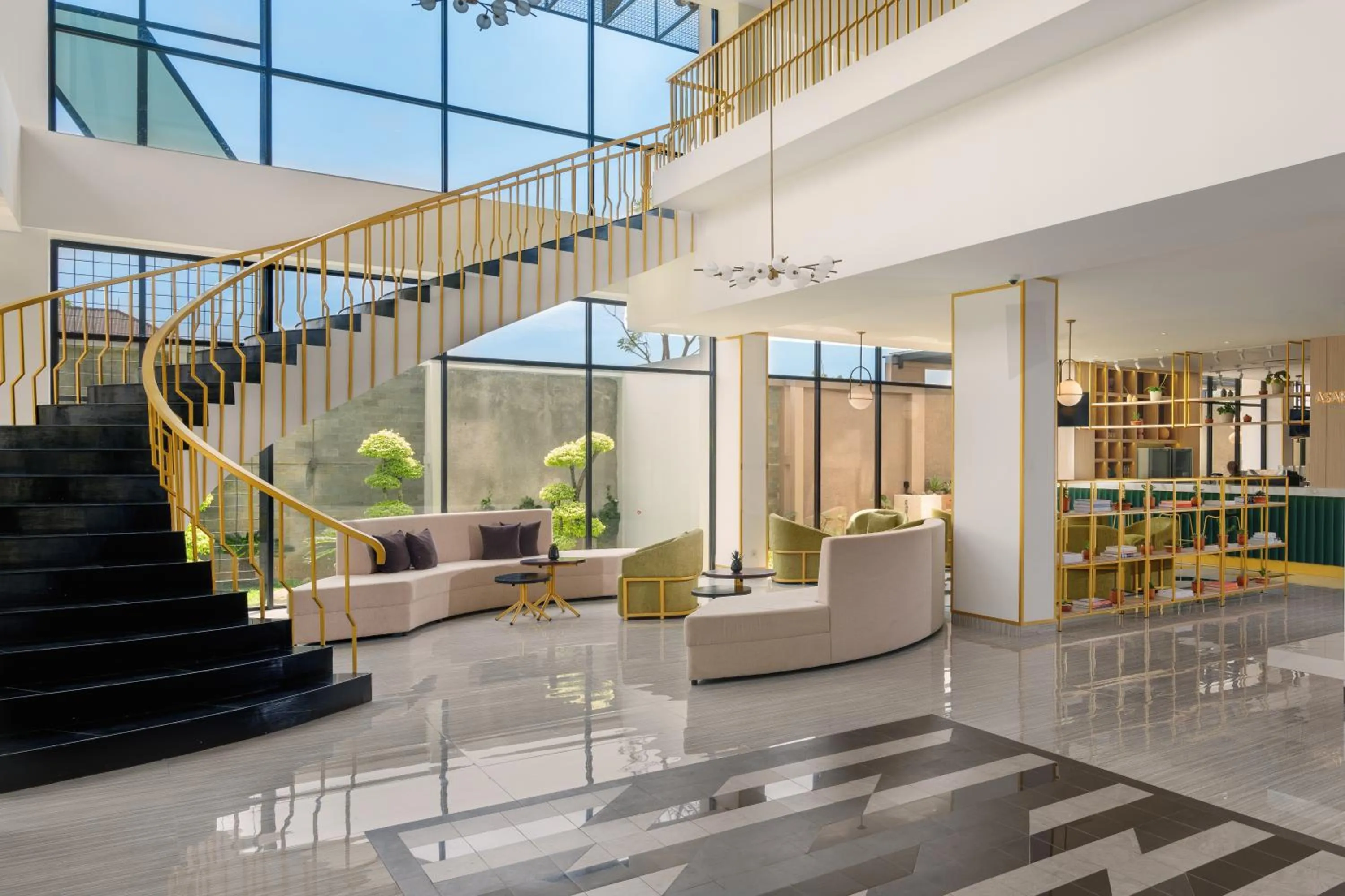 Lobby or reception in Elsotel Purwokerto By Daphna Management