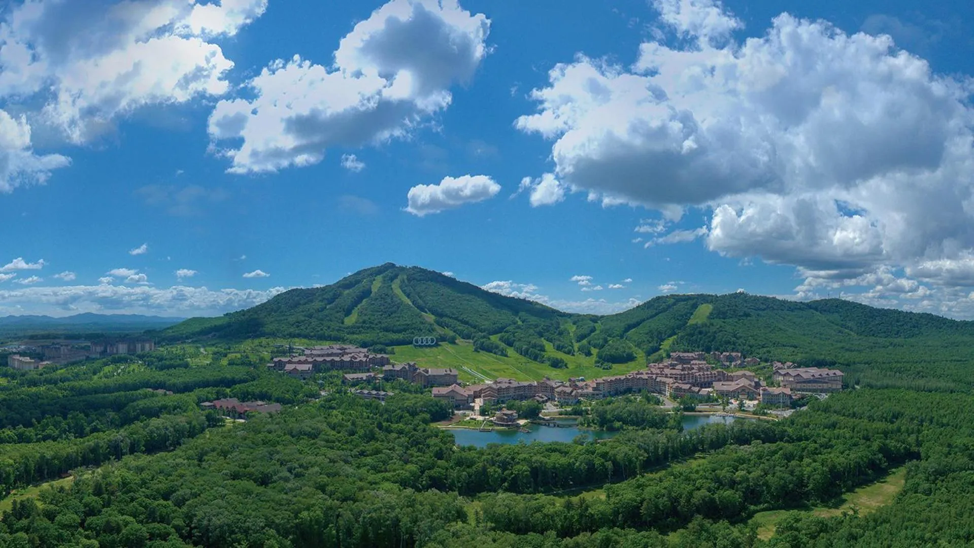 Property building in Hyatt Regency Changbaishan