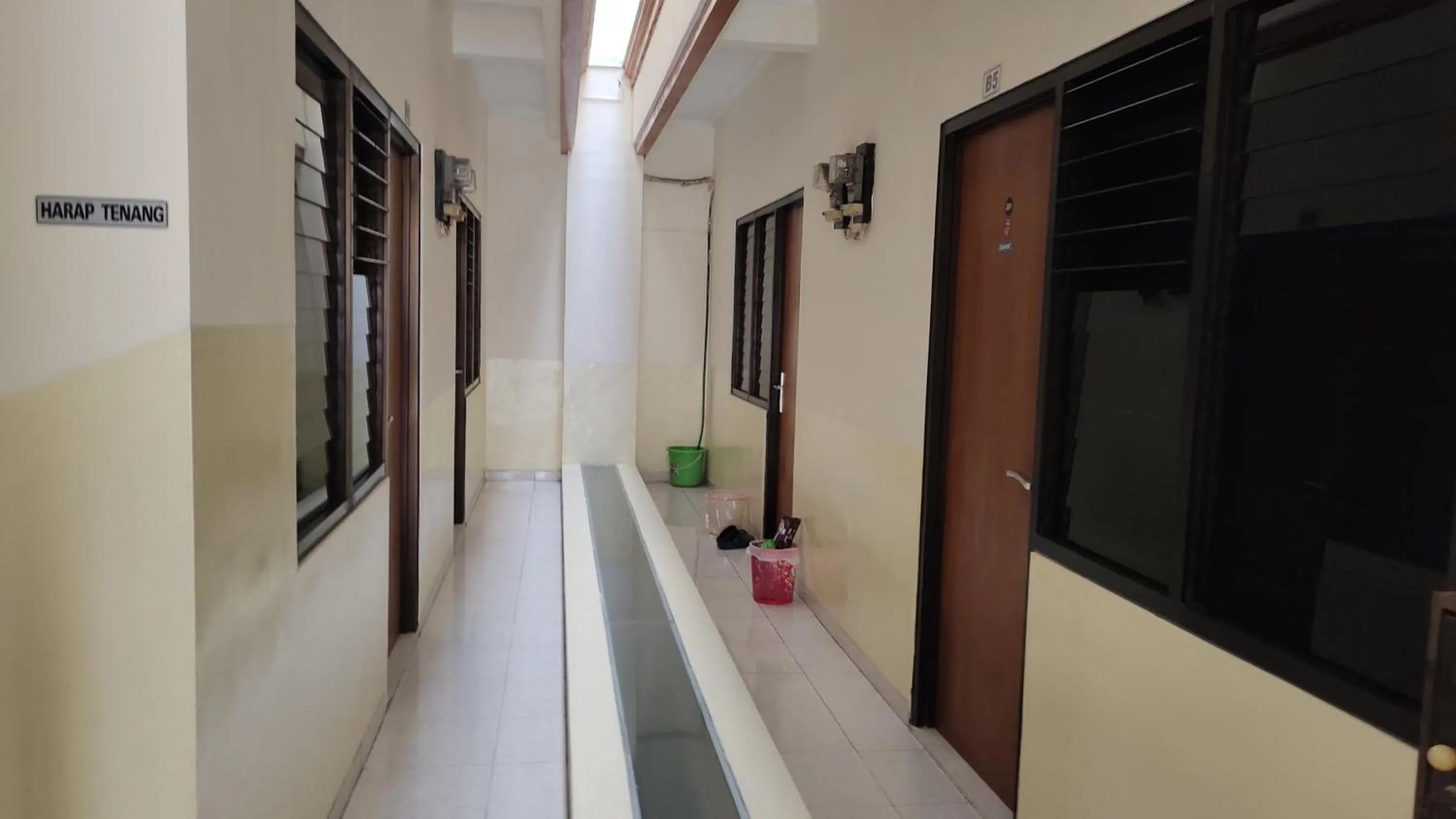 Lobby or reception in Hotel O C16 Siwalankerto Syariah