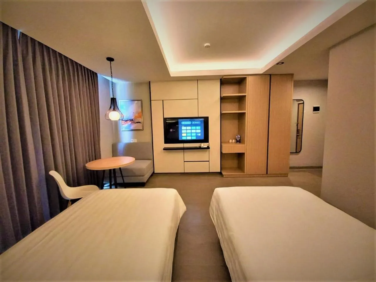 Bed in Front One King Hotel Tuban