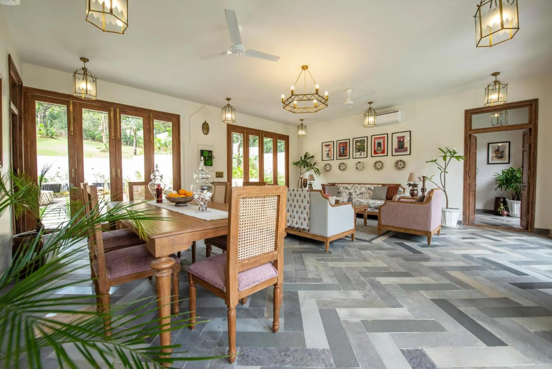 Living room in LohonoStays Estate de Escobar